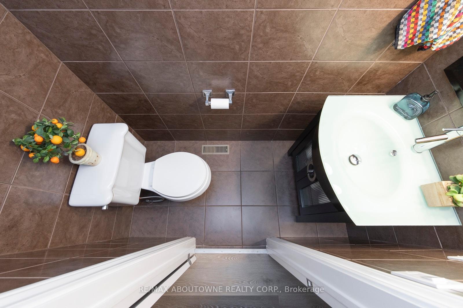 Photo 24 of 1198 Potters Wheel Crescent, Oakville, Glen Abbey — HOMEH