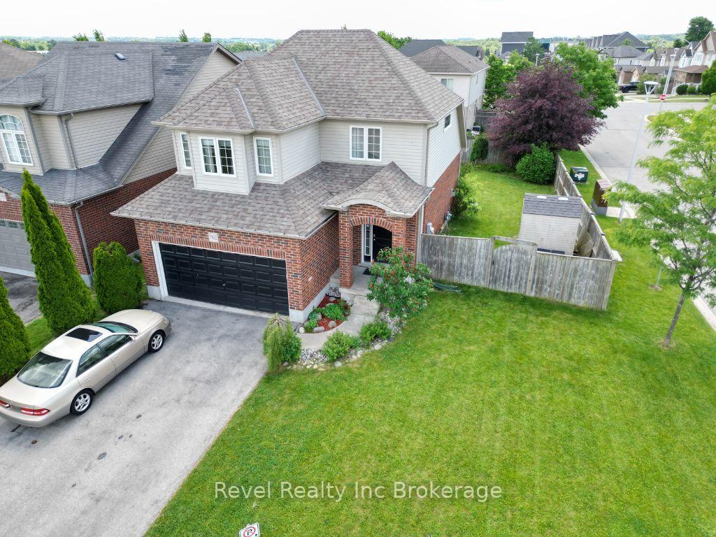 Photo 4 of 762 Frontenac Crescent, Woodstock, Woodstock - South — HOMEH