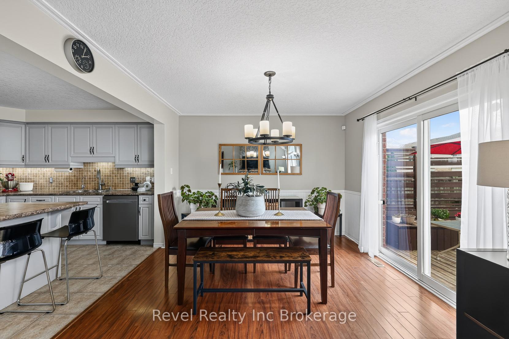 Photo 15 of 762 Frontenac Crescent, Woodstock, Woodstock - South — HOMEH