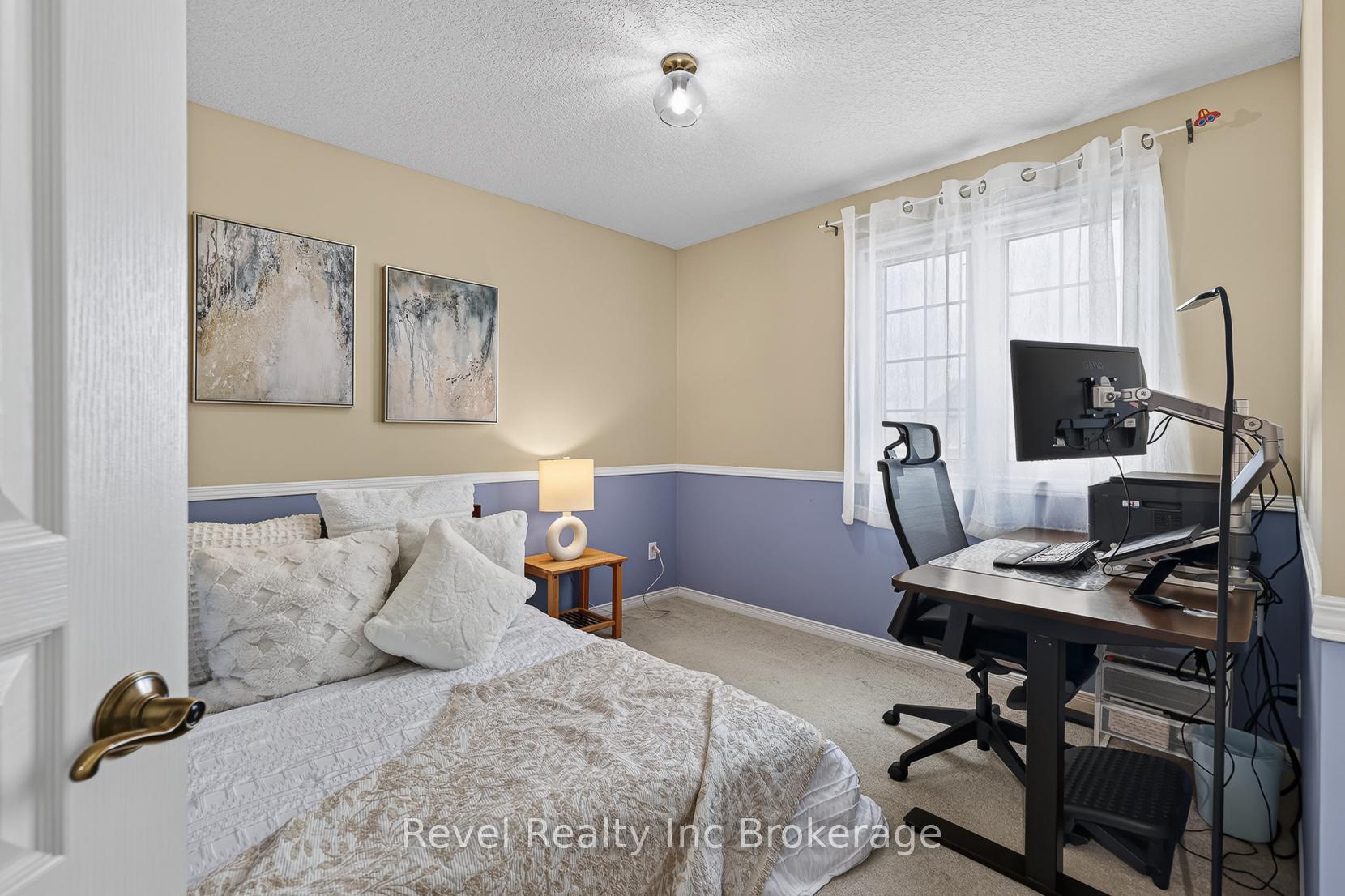 Photo 23 of 762 Frontenac Crescent, Woodstock, Woodstock - South — HOMEH