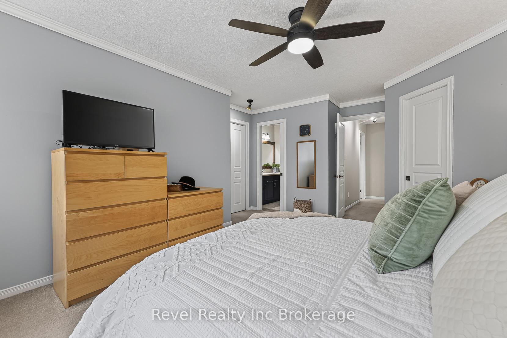 Photo 28 of 762 Frontenac Crescent, Woodstock, Woodstock - South — HOMEH