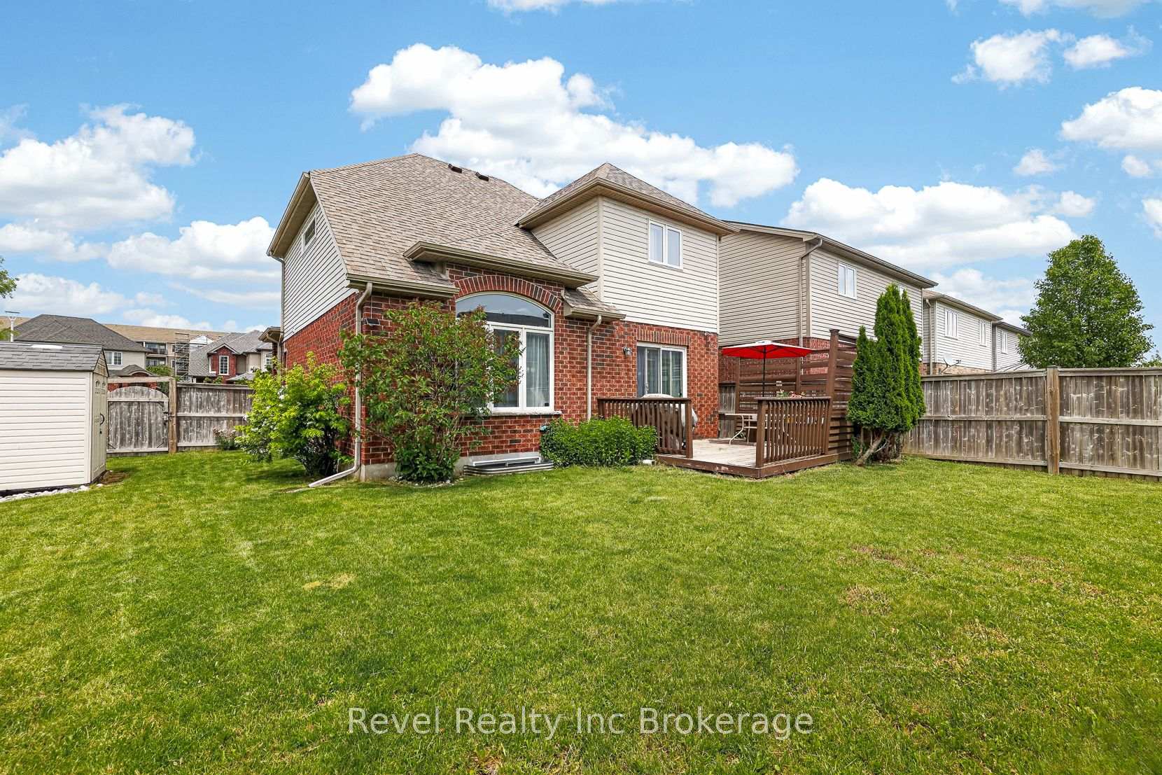 Photo 31 of 762 Frontenac Crescent, Woodstock, Woodstock - South — HOMEH