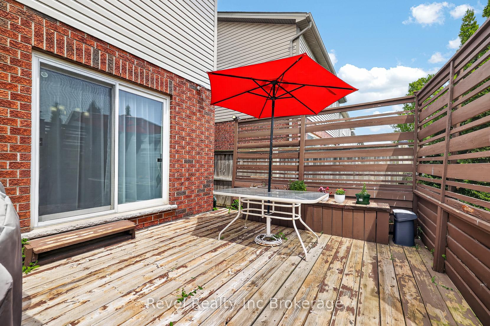 Photo 33 of 762 Frontenac Crescent, Woodstock, Woodstock - South — HOMEH