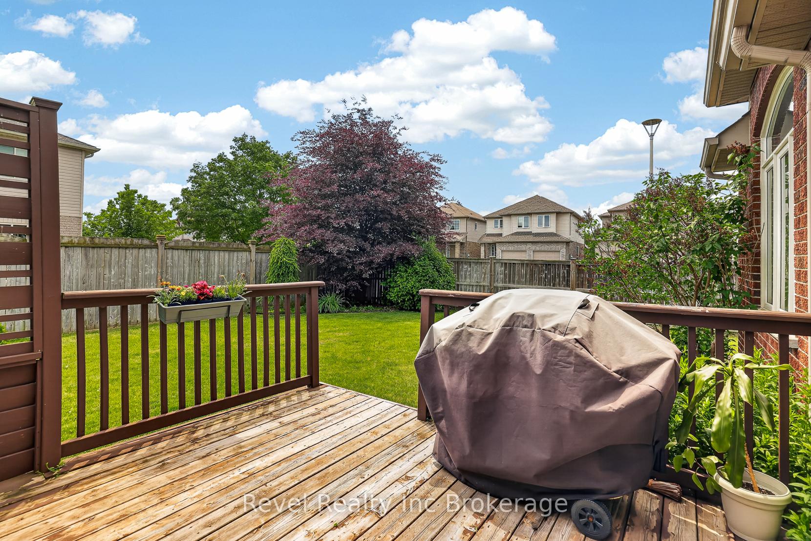 Photo 34 of 762 Frontenac Crescent, Woodstock, Woodstock - South — HOMEH