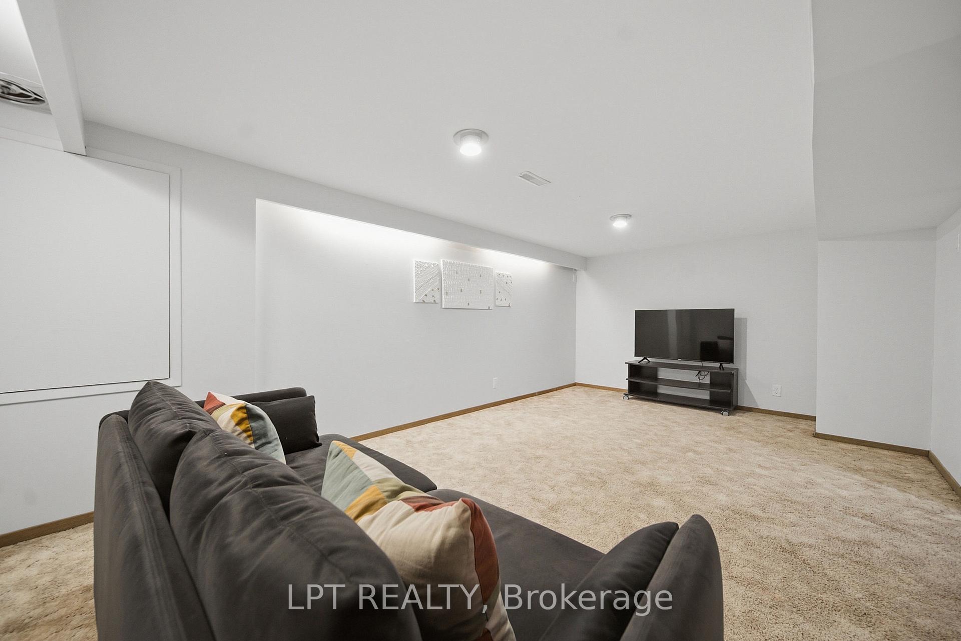 Photo 38 of Unit 110, 155 Glovers Road, Oshawa, Samac — HOMEH