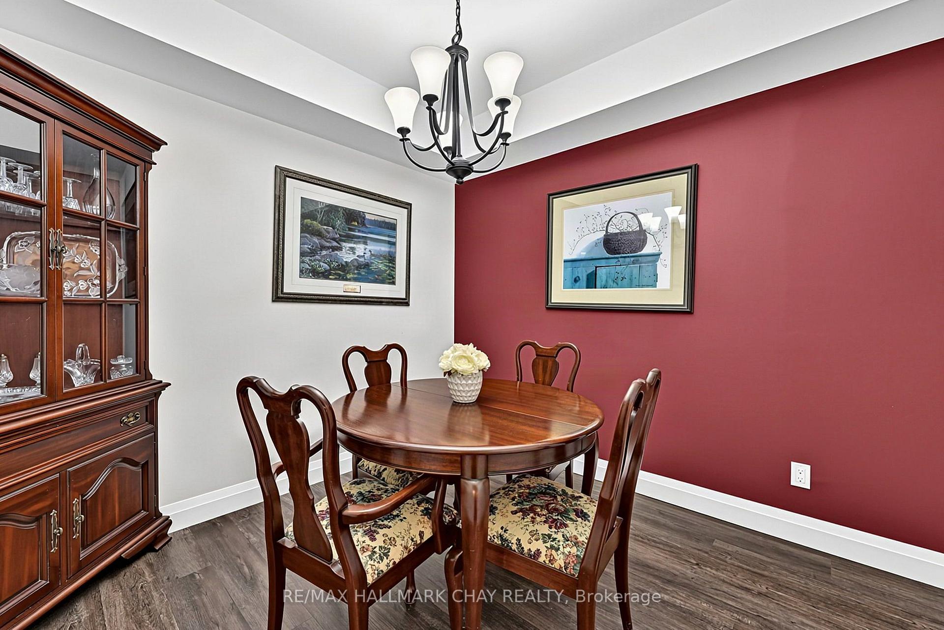 Photo 10 of Unit 819, 58 Lakeside Terrace, Barrie, Little Lake — HOMEH