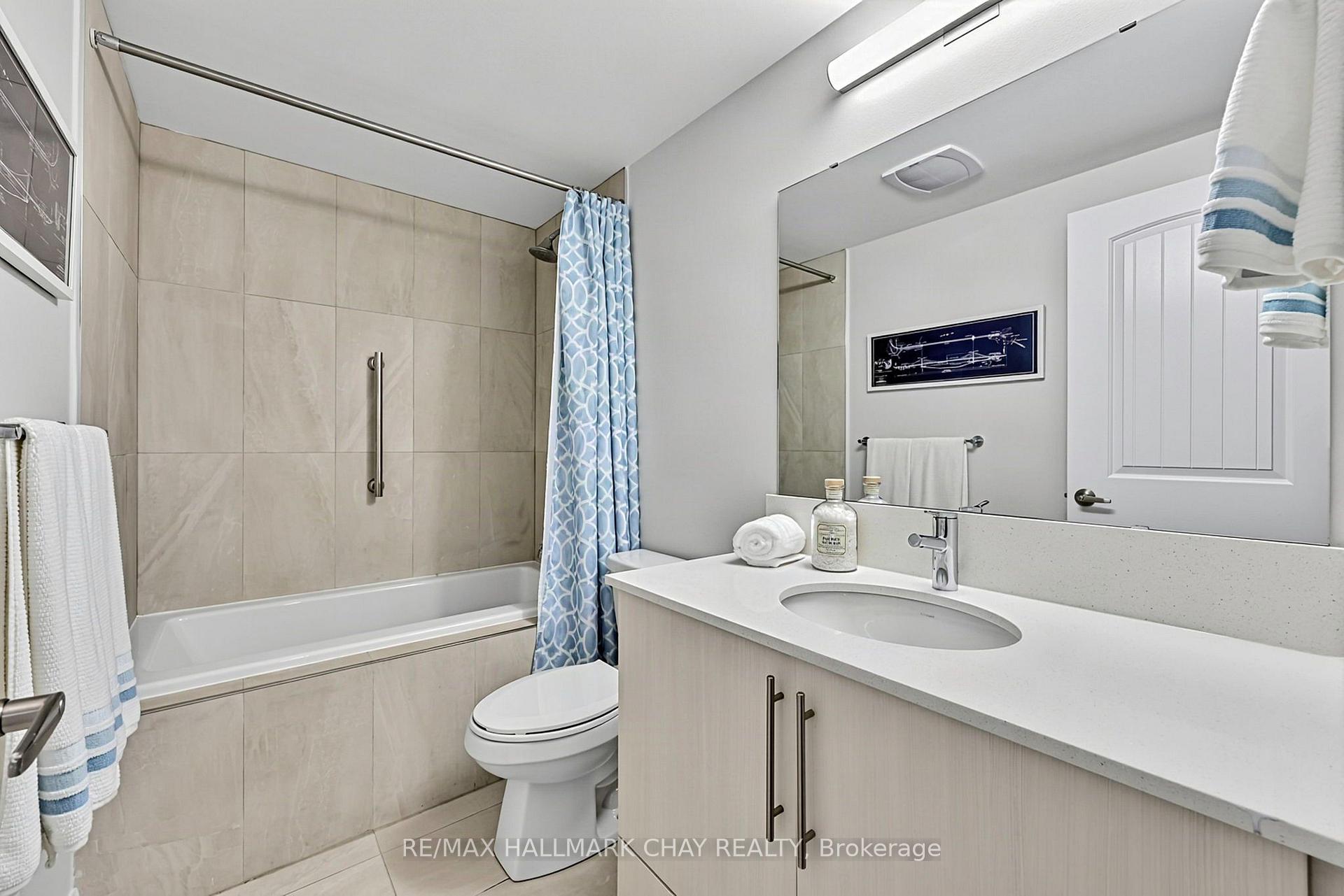 Photo 11 of Unit 819, 58 Lakeside Terrace, Barrie, Little Lake — HOMEH