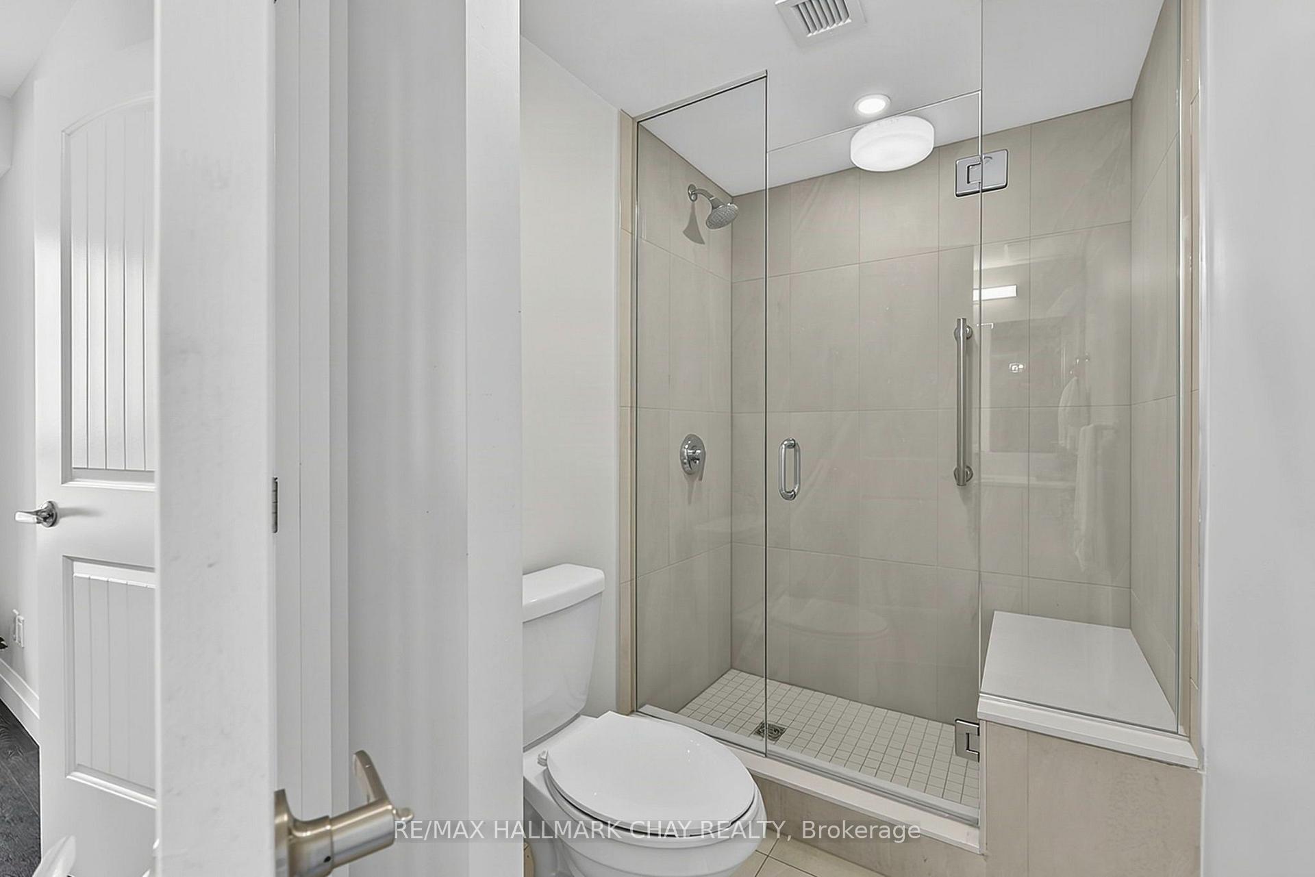 Photo 14 of Unit 819, 58 Lakeside Terrace, Barrie, Little Lake — HOMEH