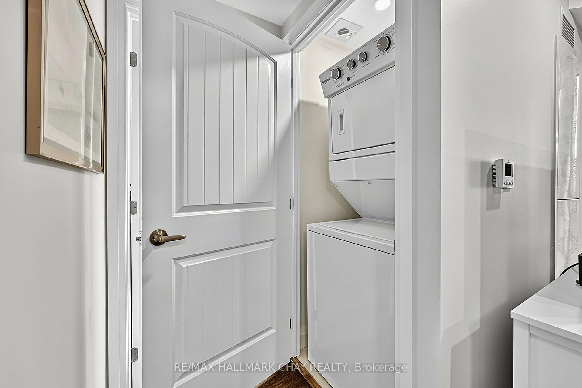 Photo 15 of Unit 819, 58 Lakeside Terrace, Barrie, Little Lake — HOMEH