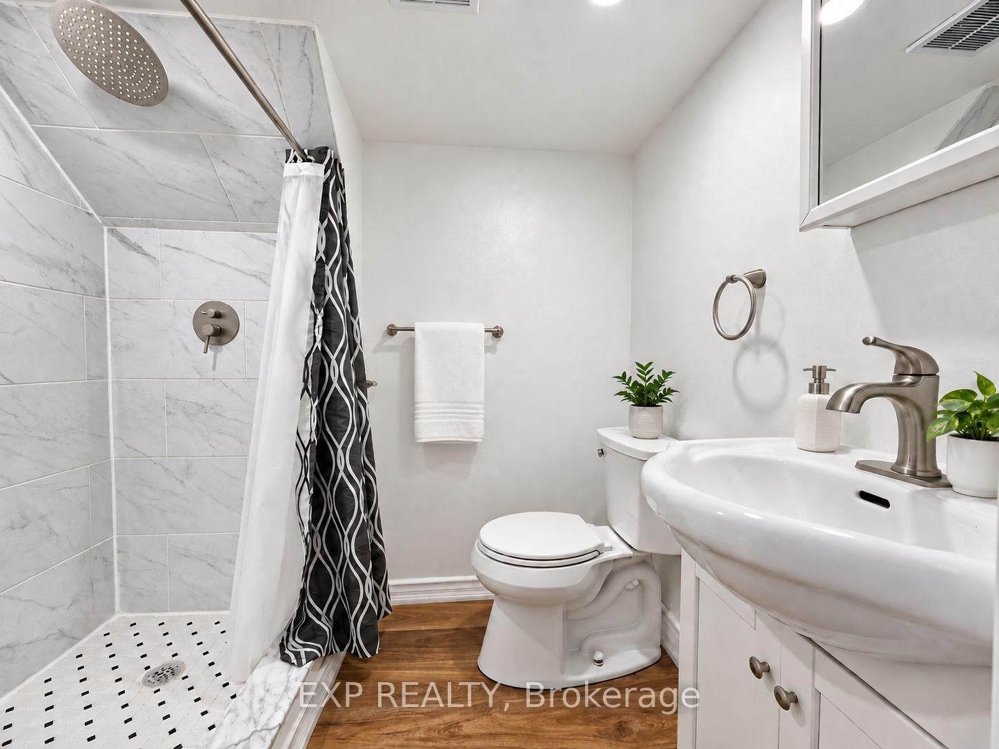 Photo 6 of Unit Lower, 1042 Coxwell Avenue, Toronto, East York — HOMEH