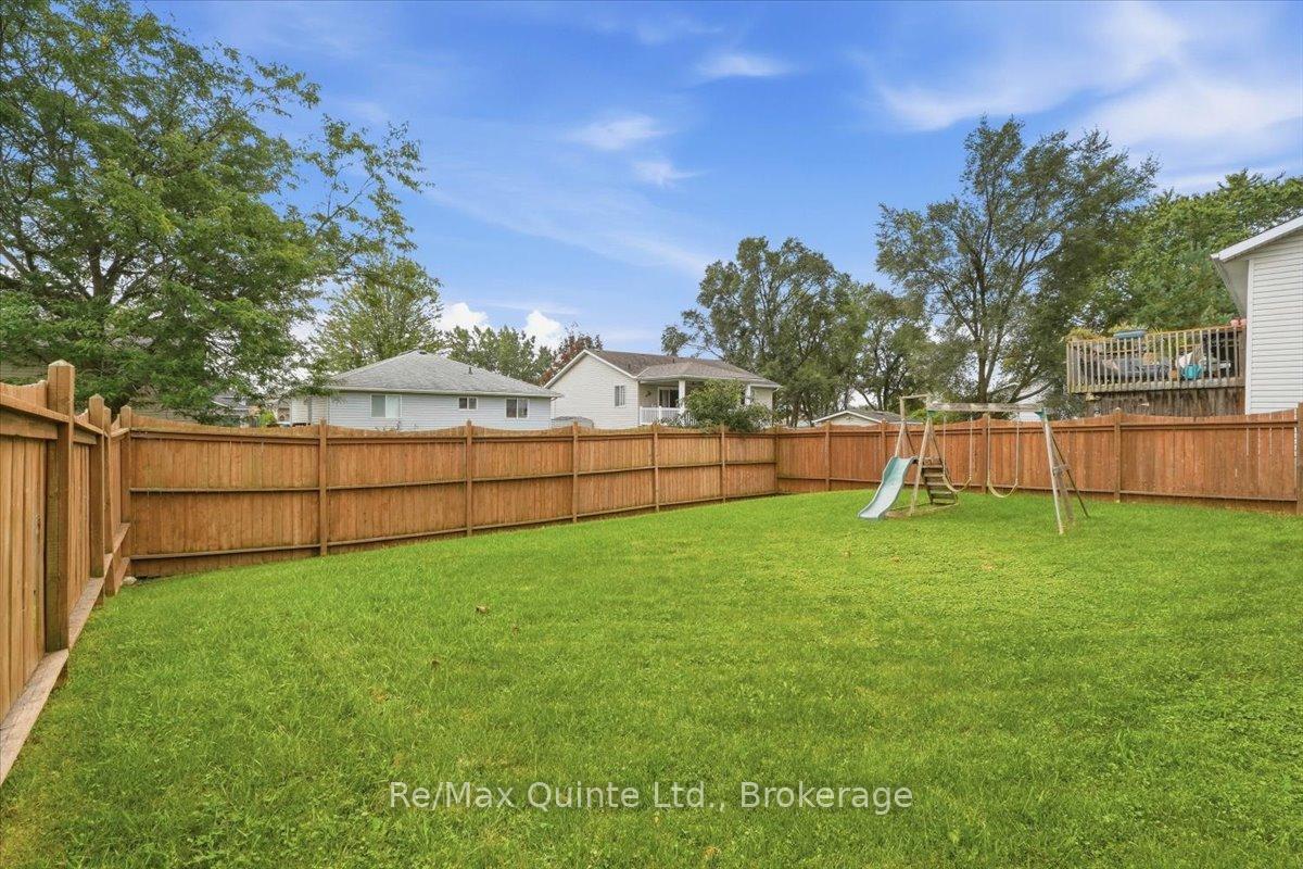 Photo 31 of 6 Chisholm Square, Belleville, Belleville Ward — HOMEH
