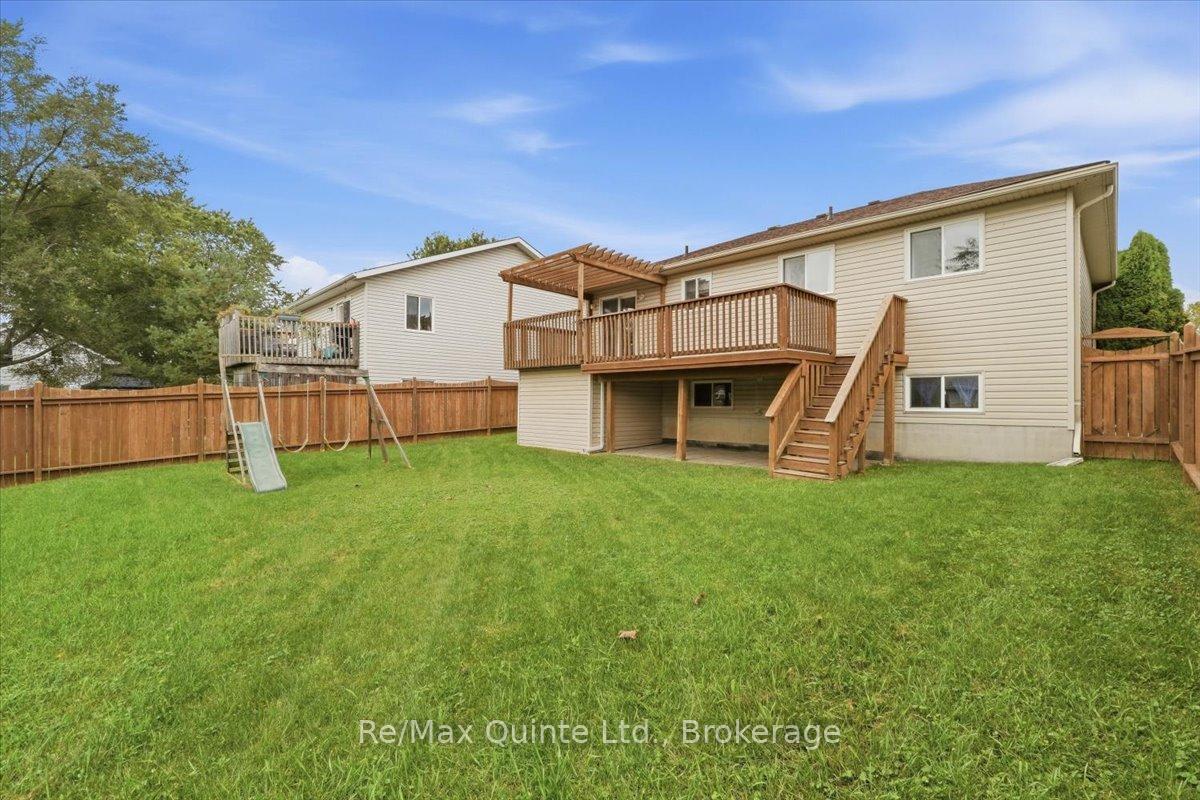 Photo 32 of 6 Chisholm Square, Belleville, Belleville Ward — HOMEH
