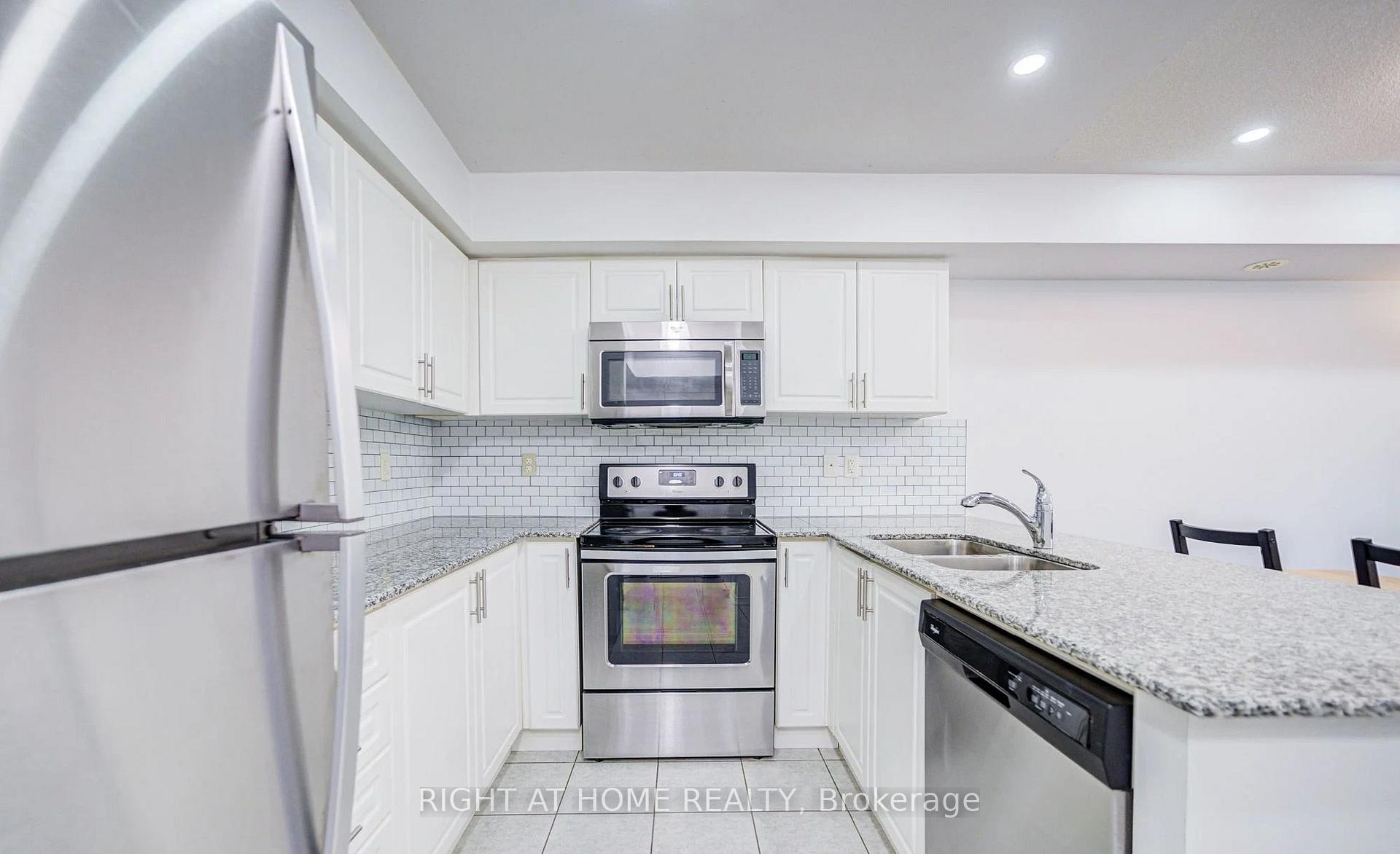 Photo 6 of Unit #17, 2484 Post Road, Oakville, River Oaks — HOMEH