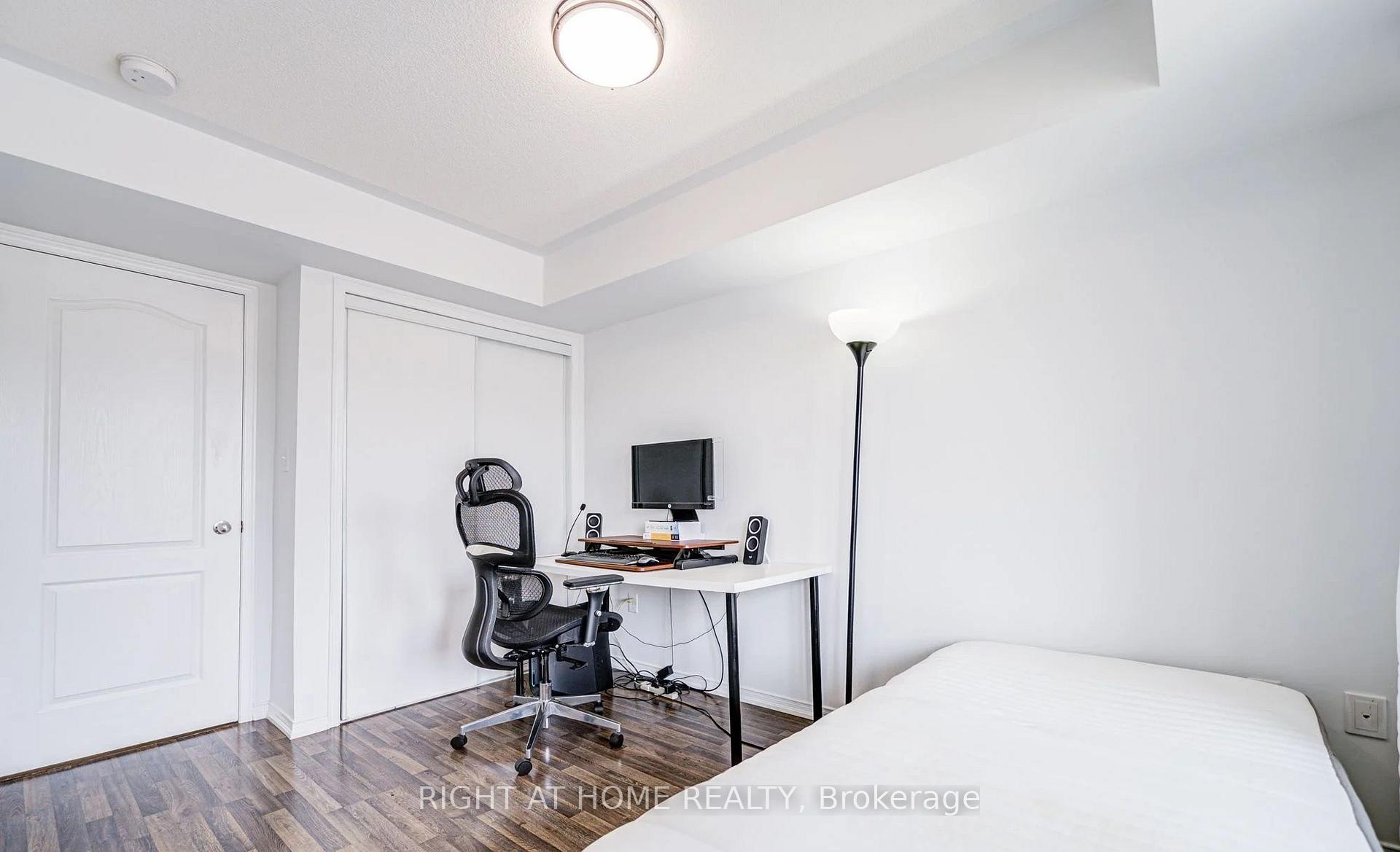Photo 9 of Unit #17, 2484 Post Road, Oakville, River Oaks — HOMEH