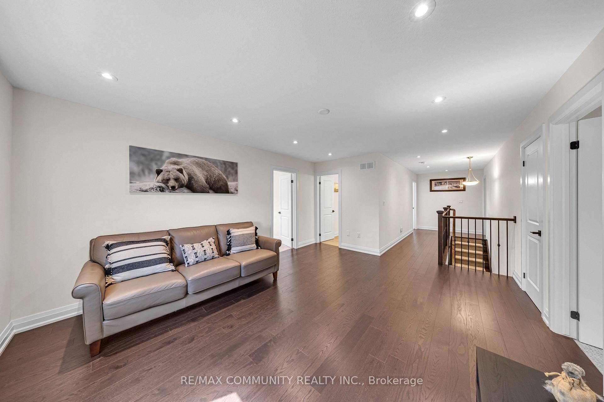 Photo 17 of 132 Westcott Road, Welland, West Welland — HOMEH