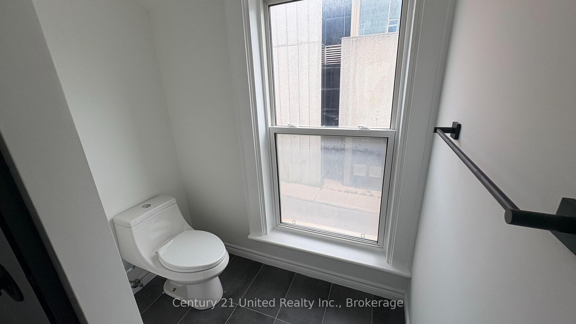 Photo 8 of Unit 9, 172.5 Hunter Street W, Peterborough, Town Ward 3 — HOMEH