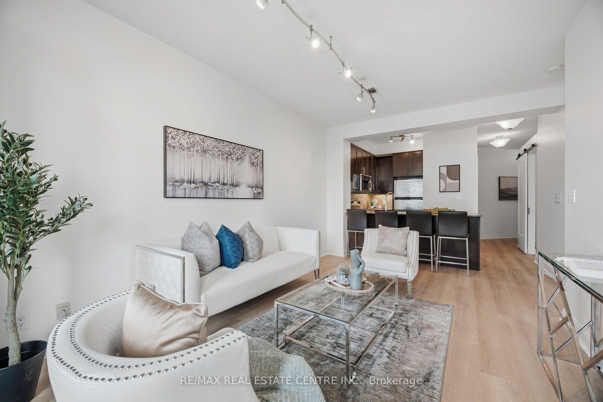 Photo 7 of Unit 607, 80 Absolute Avenue, Mississauga, City Centre — HOMEH