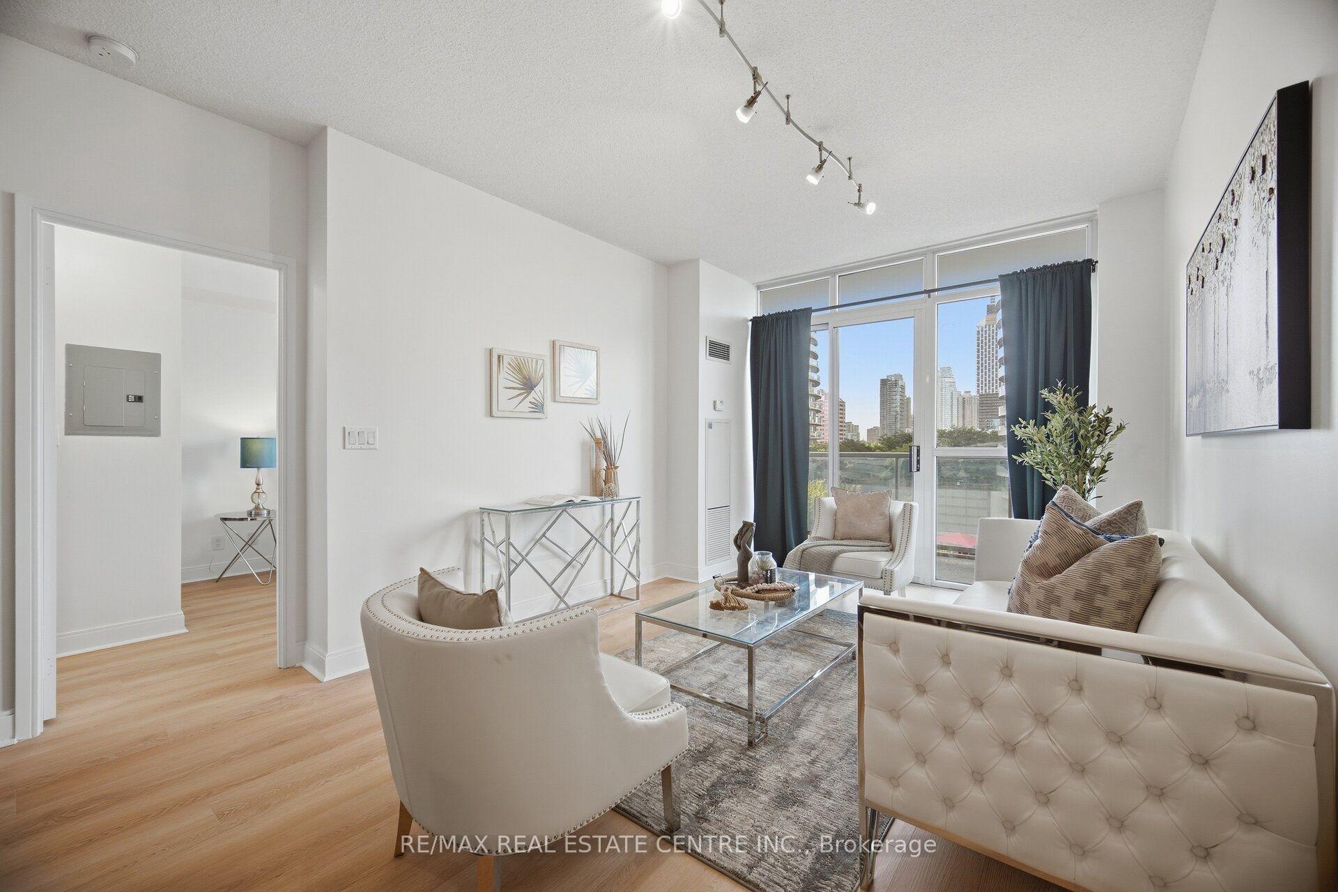 Photo 8 of Unit 607, 80 Absolute Avenue, Mississauga, City Centre — HOMEH