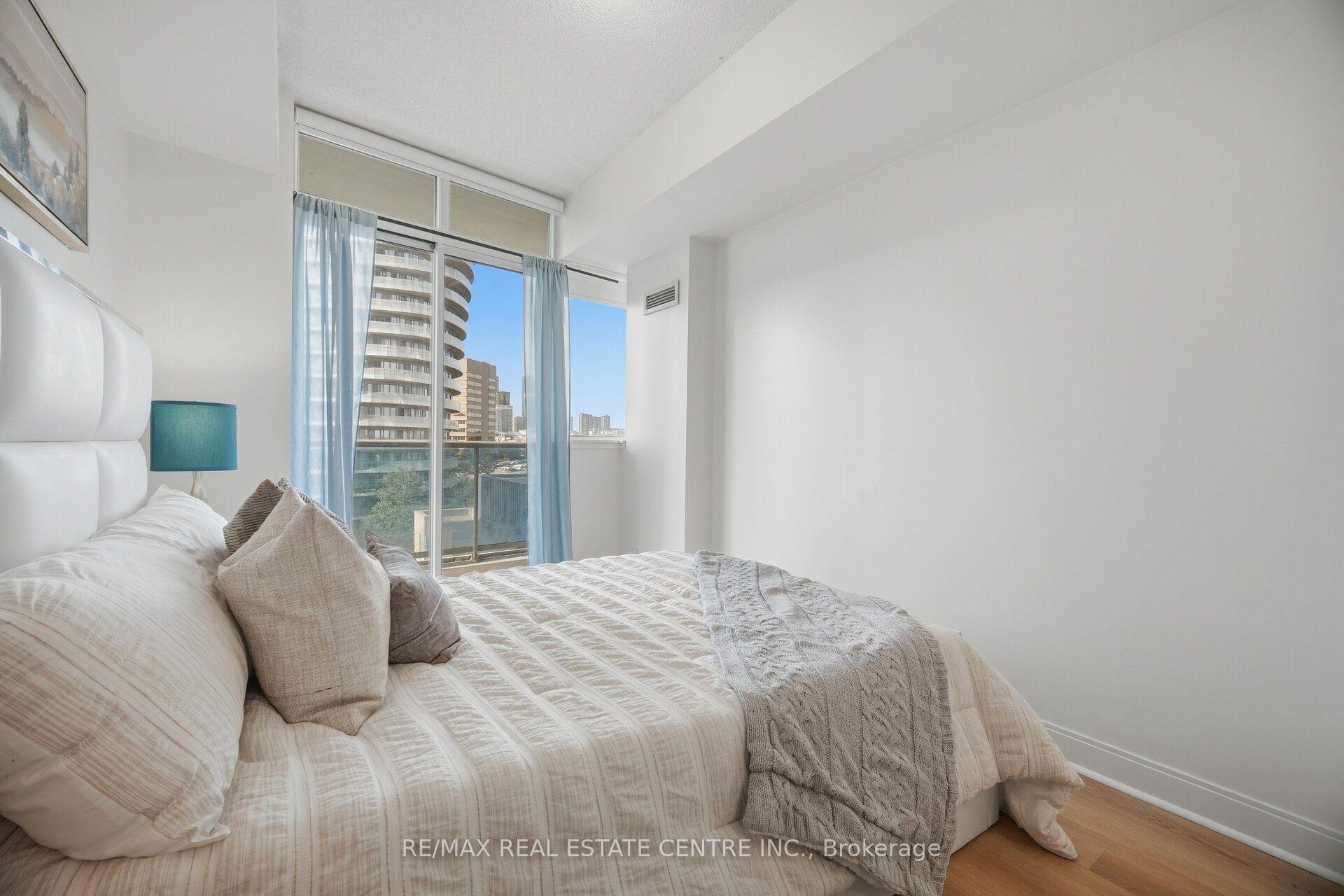Photo 12 of Unit 607, 80 Absolute Avenue, Mississauga, City Centre — HOMEH