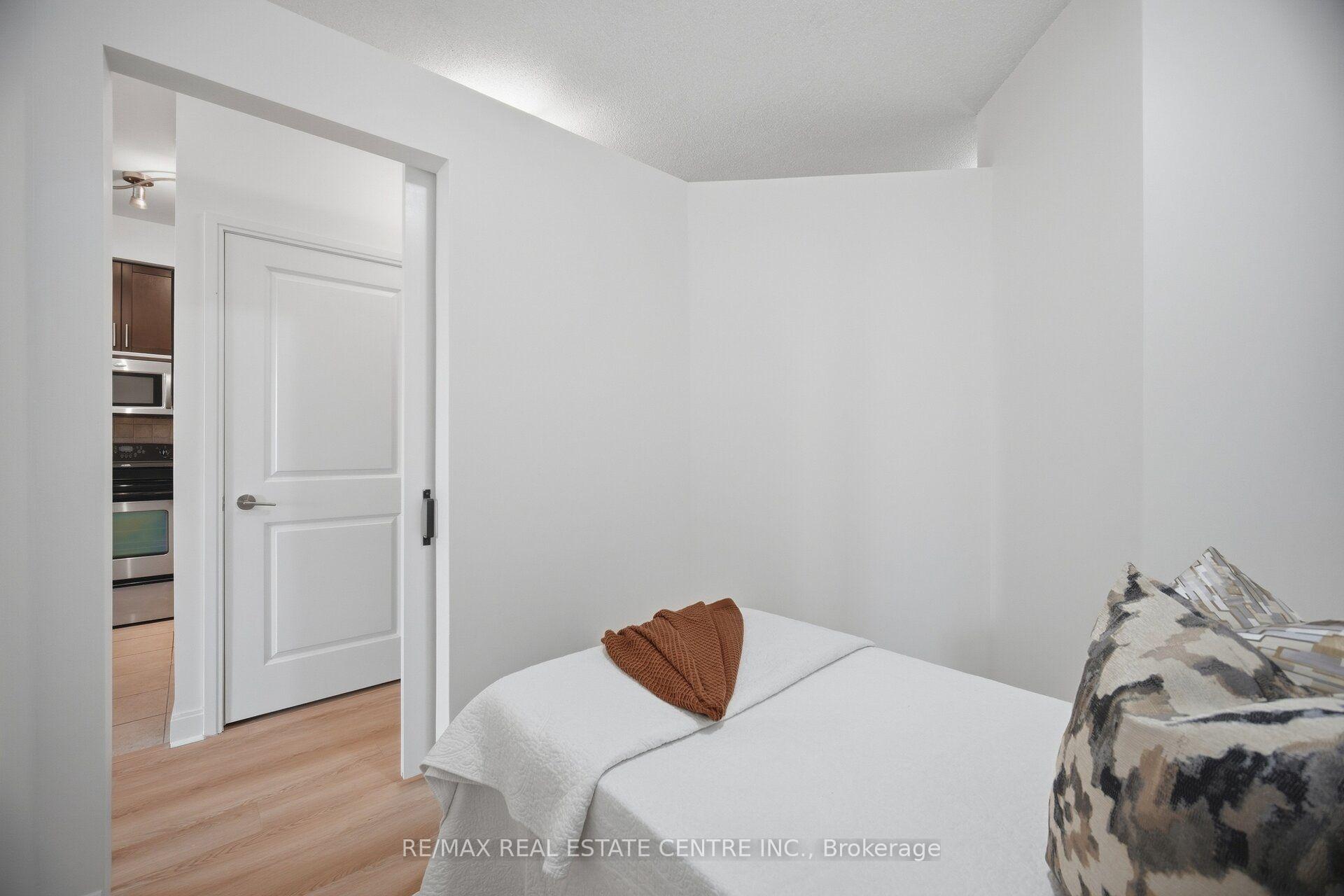 Photo 18 of Unit 607, 80 Absolute Avenue, Mississauga, City Centre — HOMEH