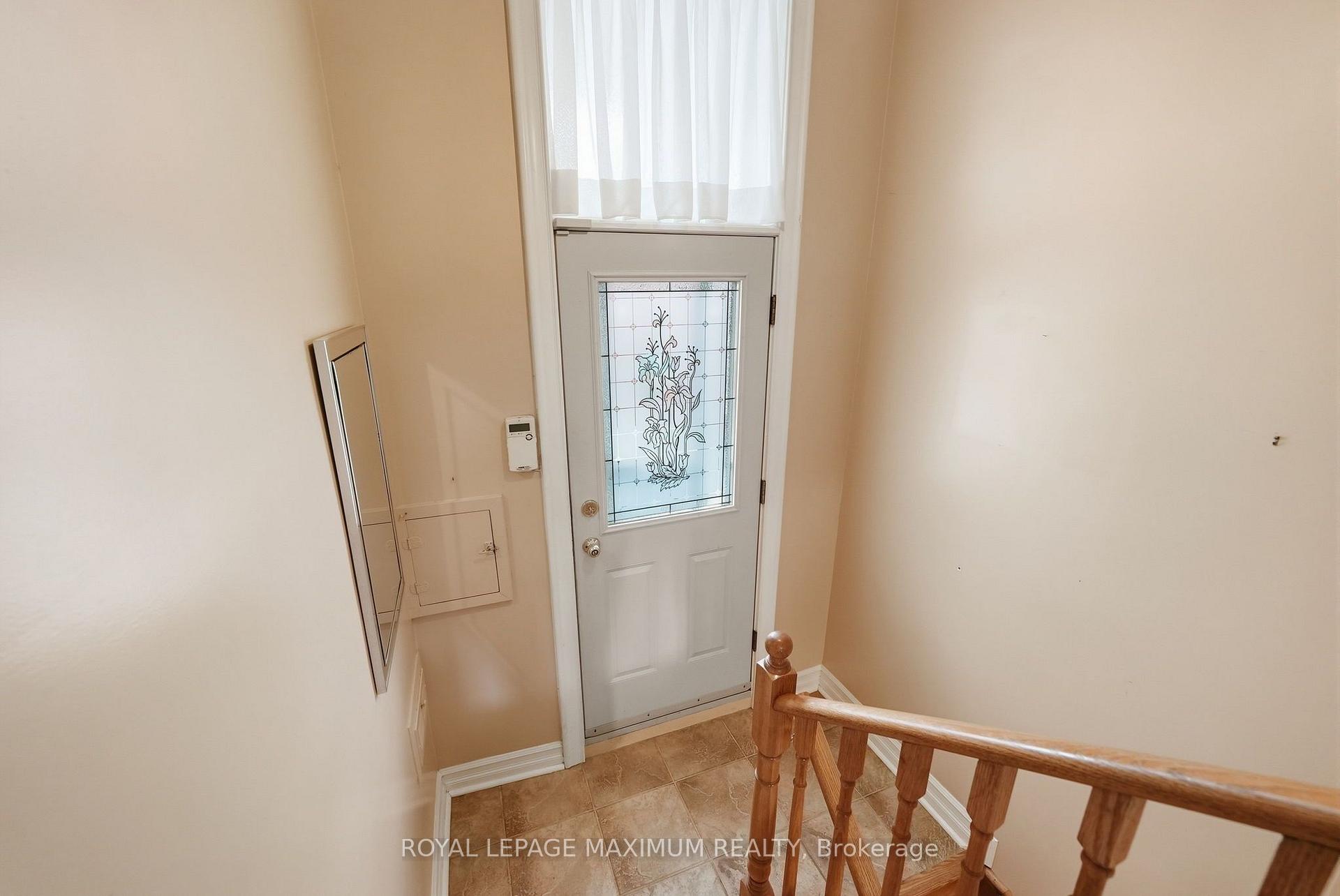 Photo 28 of 35 Norfield Crescent, Etobicoke, Elms-Old Rexdale — HOMEH