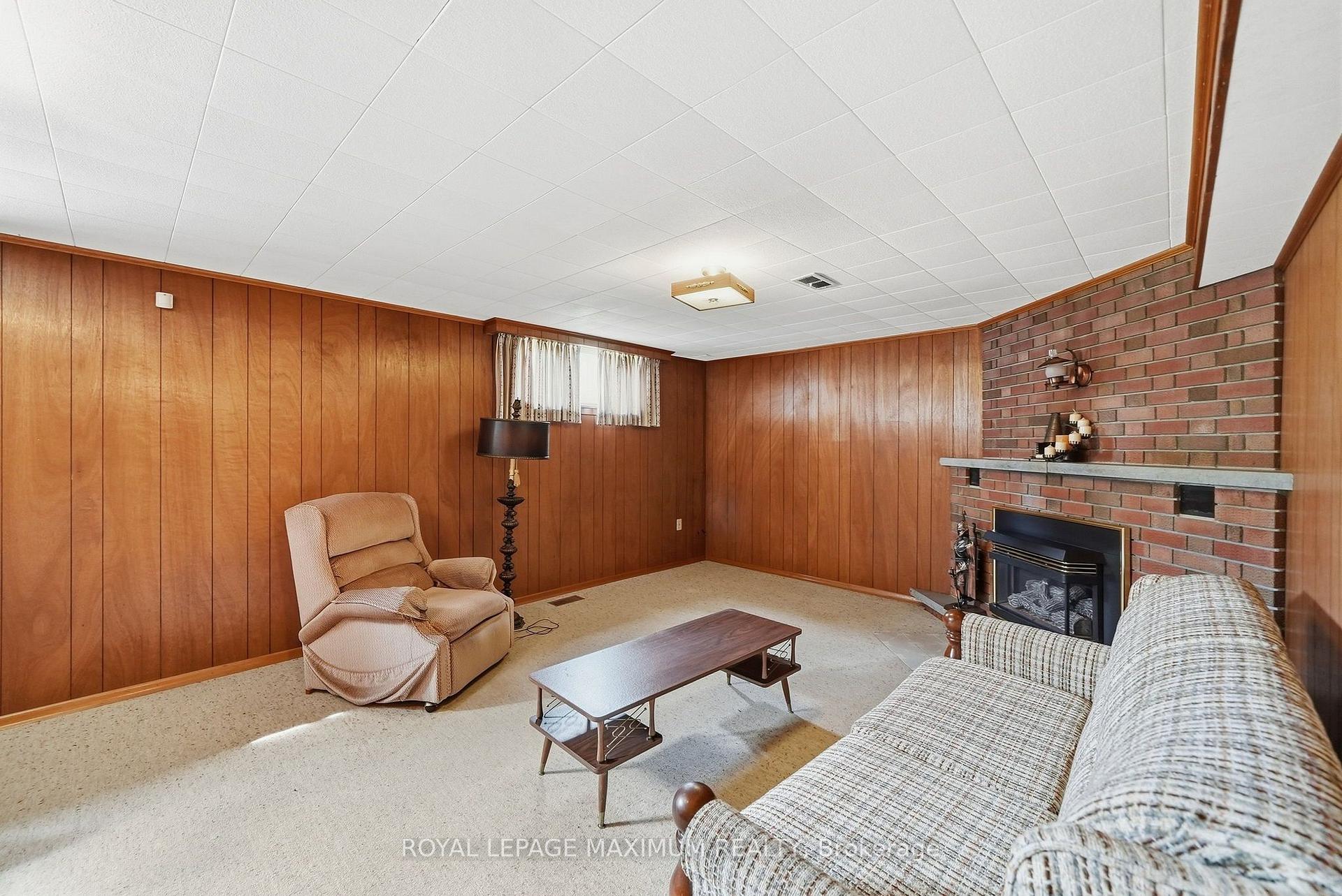 Photo 32 of 35 Norfield Crescent, Etobicoke, Elms-Old Rexdale — HOMEH