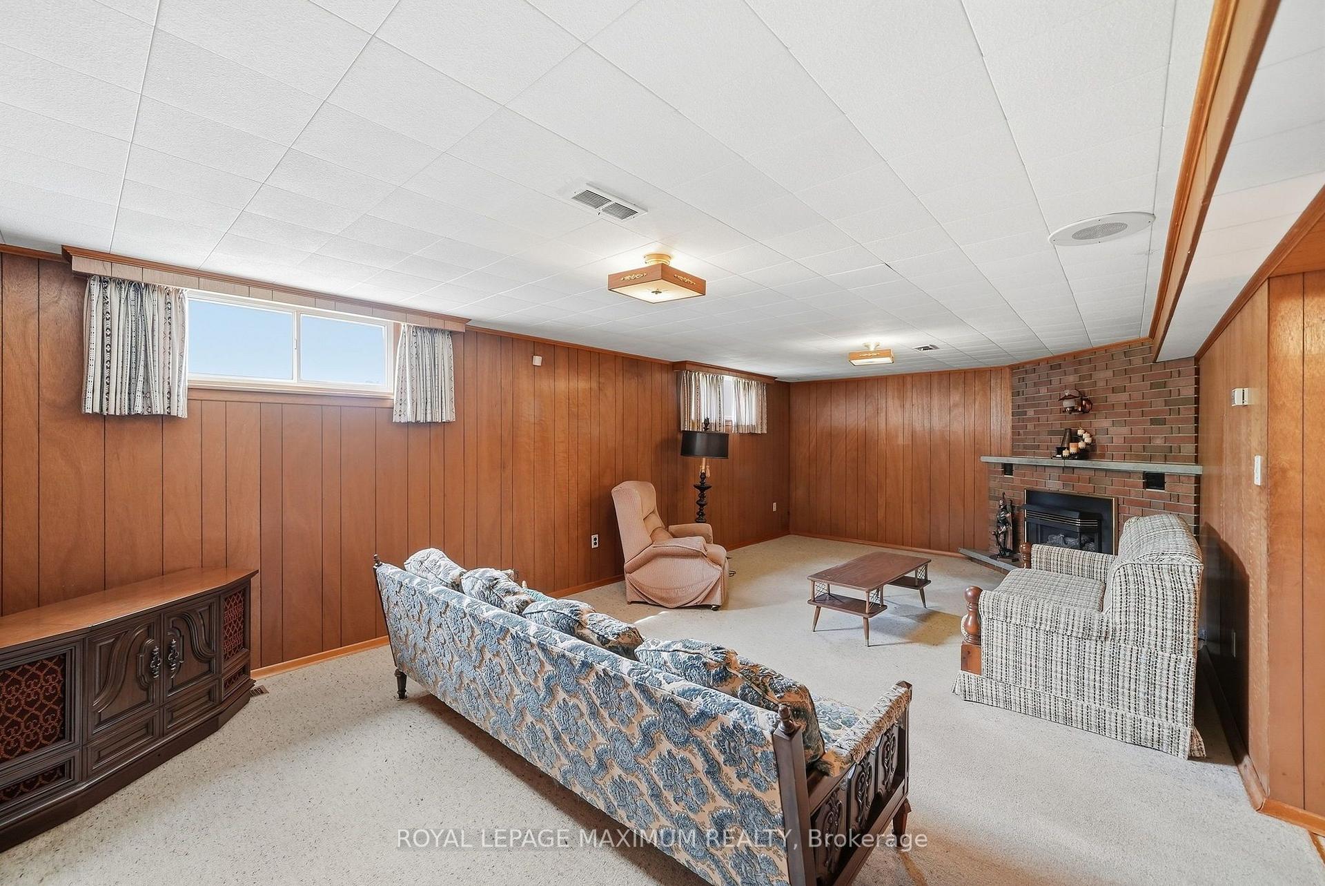 Photo 33 of 35 Norfield Crescent, Etobicoke, Elms-Old Rexdale — HOMEH