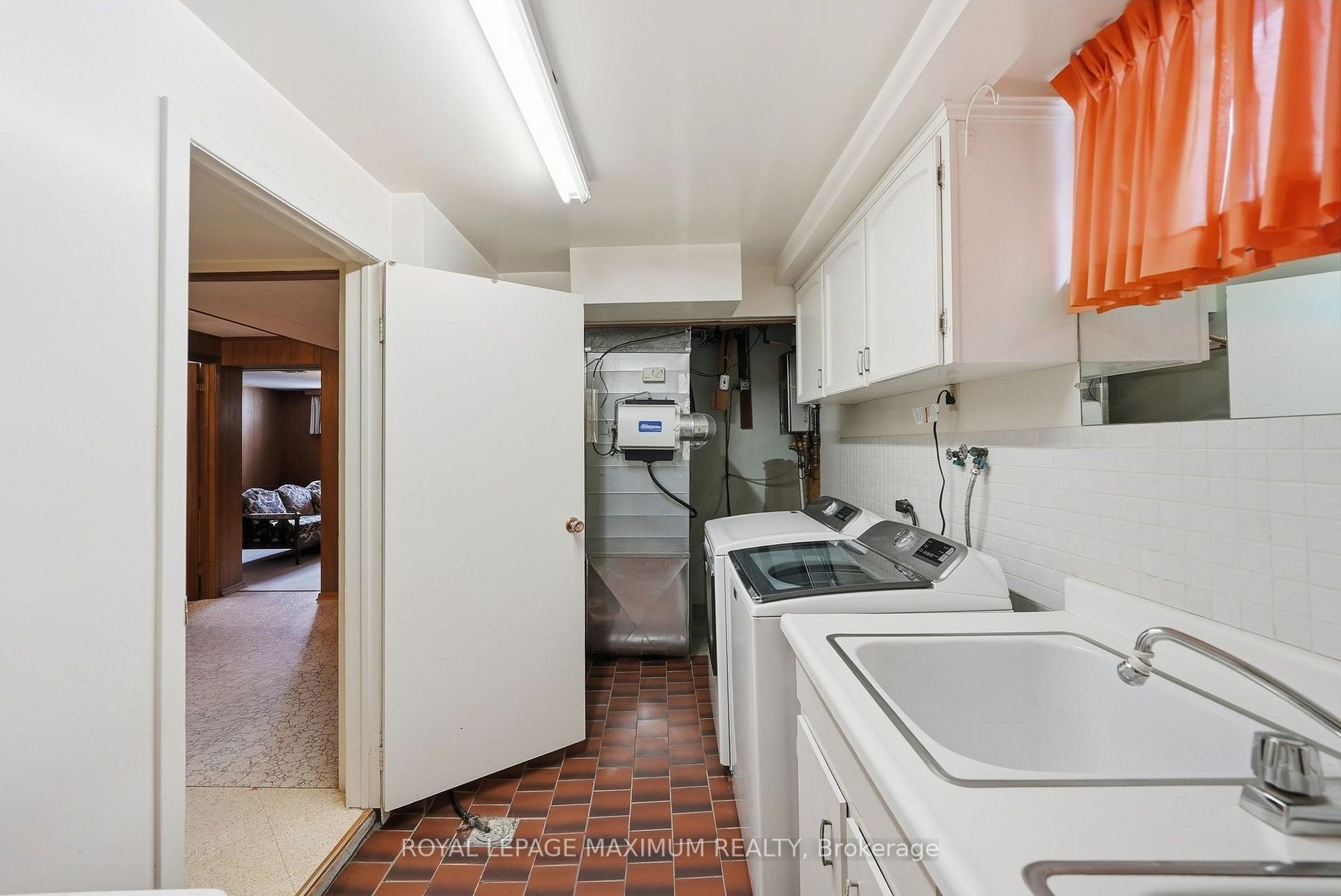 Photo 40 of 35 Norfield Crescent, Etobicoke, Elms-Old Rexdale — HOMEH