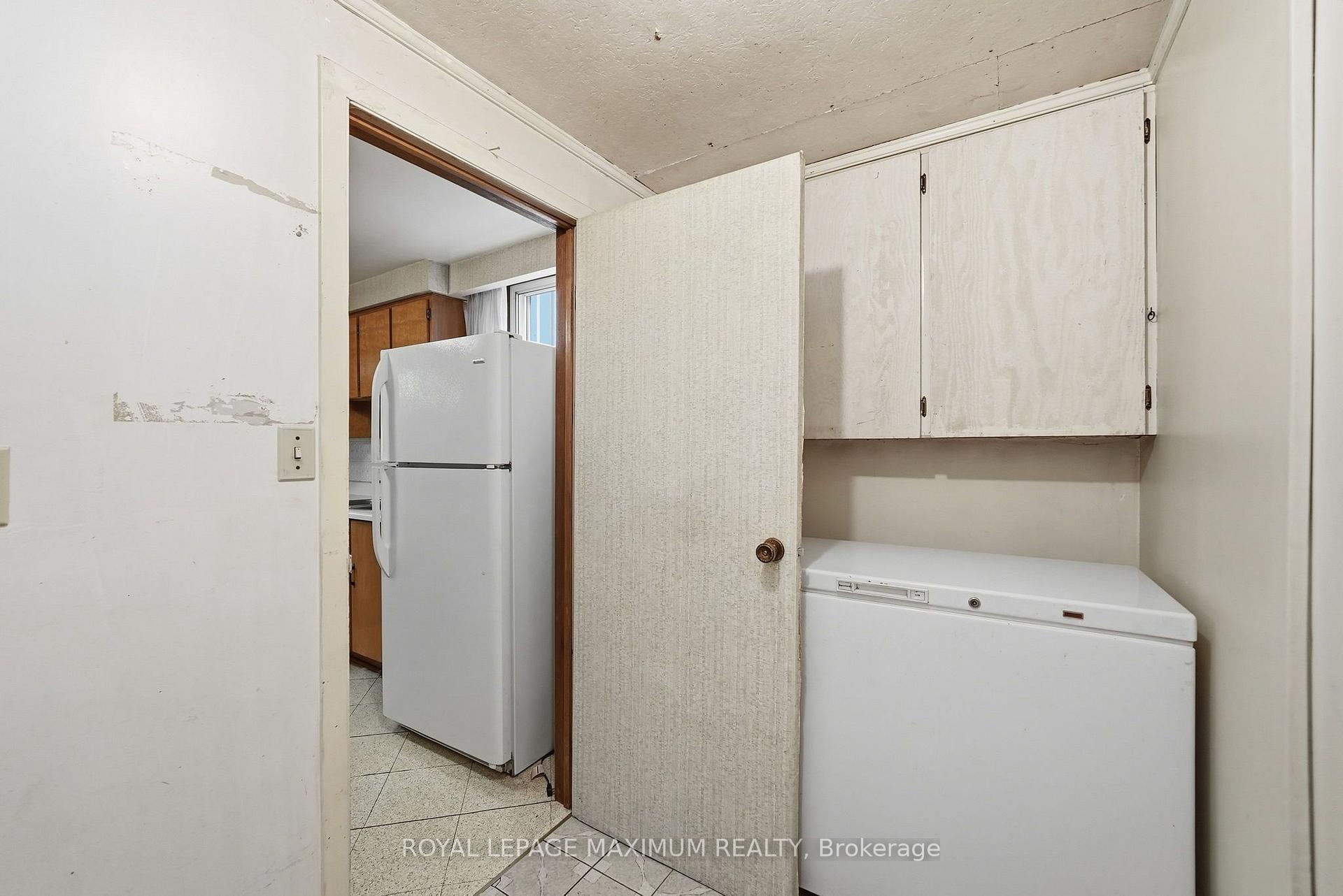 Photo 42 of 35 Norfield Crescent, Etobicoke, Elms-Old Rexdale — HOMEH