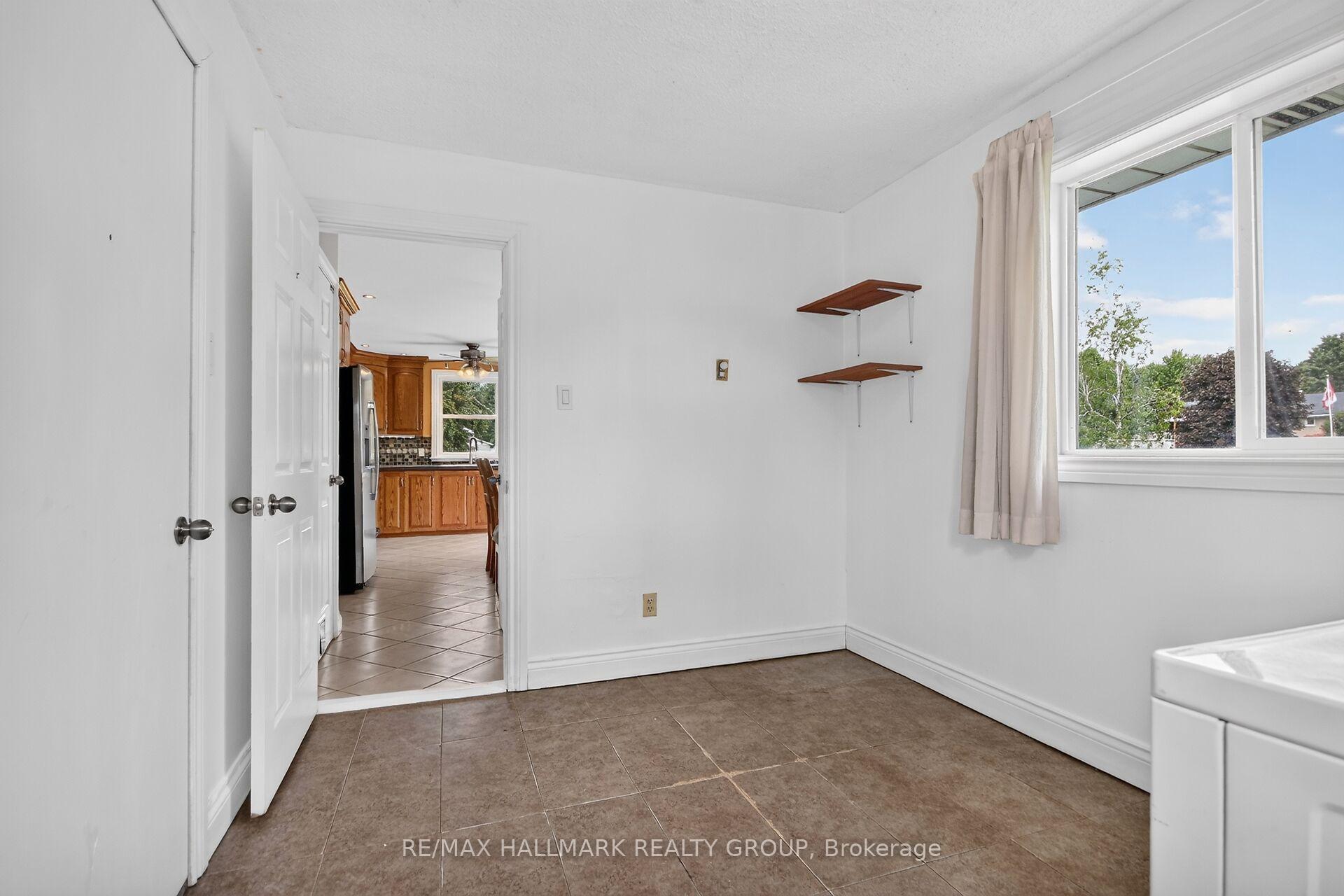 Photo 16 of 28 Second Street, Edwardsburgh/Cardinal, Edwardsburgh/Cardinal Twp — HOMEH