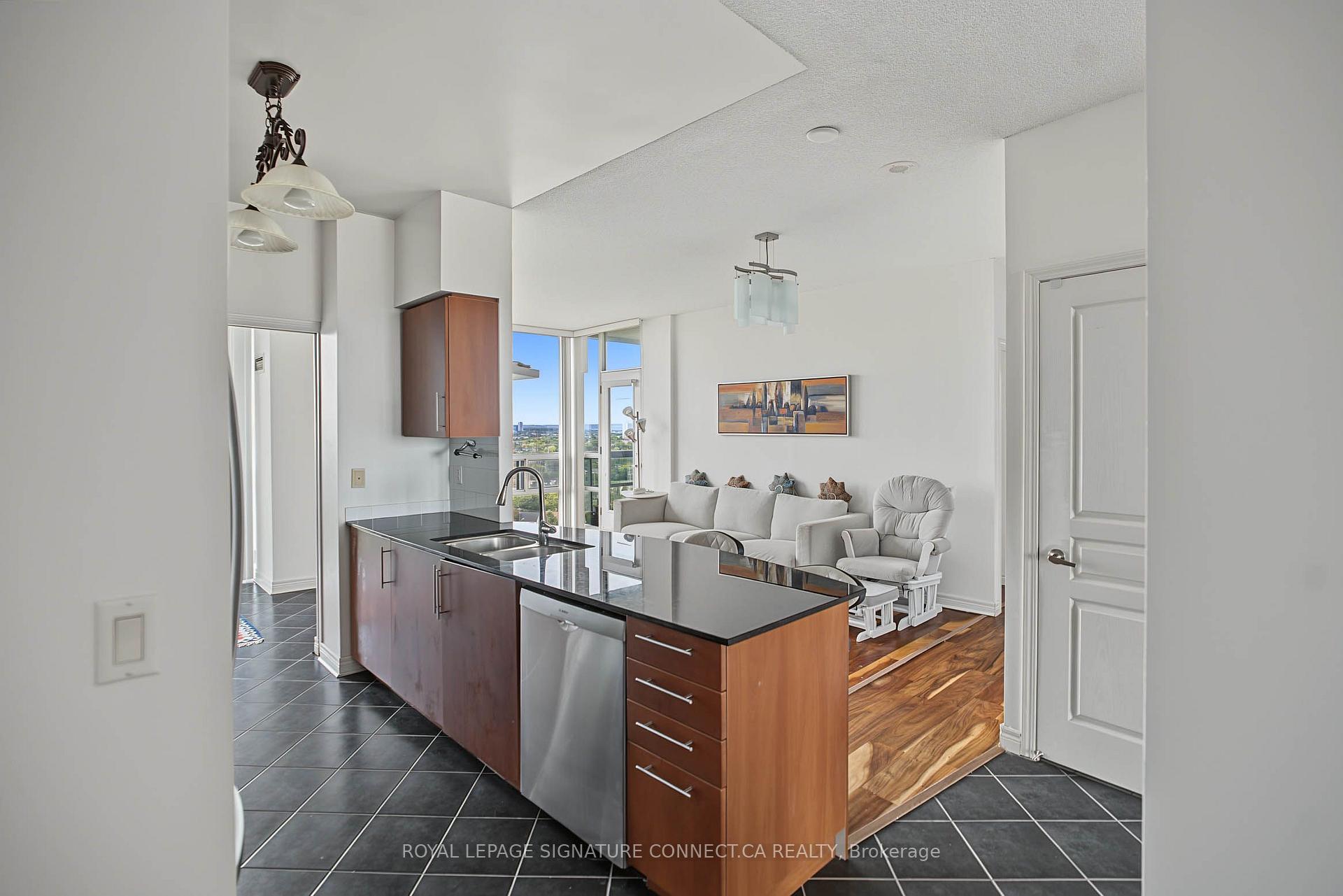 Photo 9 of Unit 2010, 509 Beecroft Road, North York, Willowdale West — HOMEH