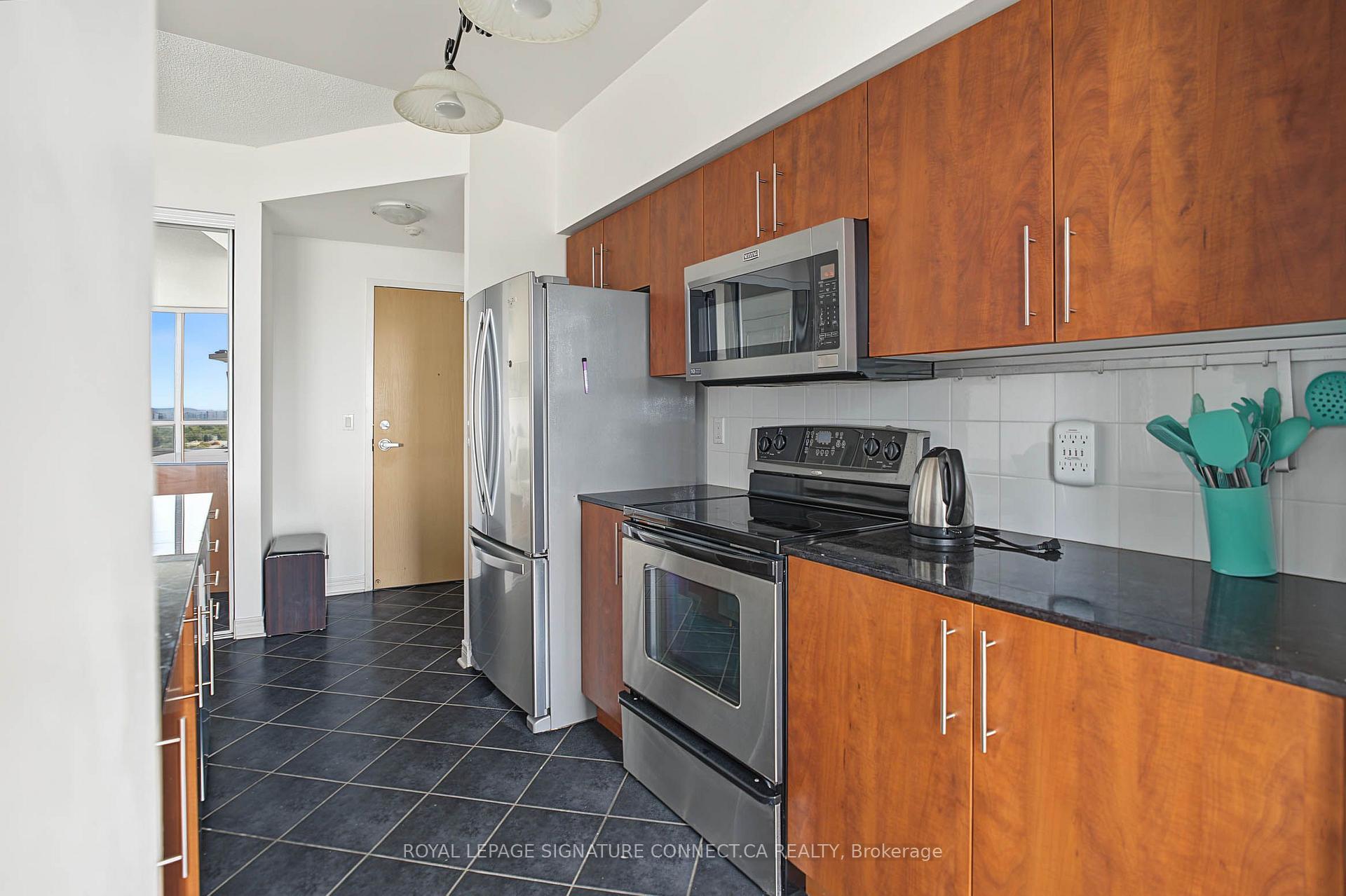 Photo 16 of Unit 2010, 509 Beecroft Road, North York, Willowdale West — HOMEH