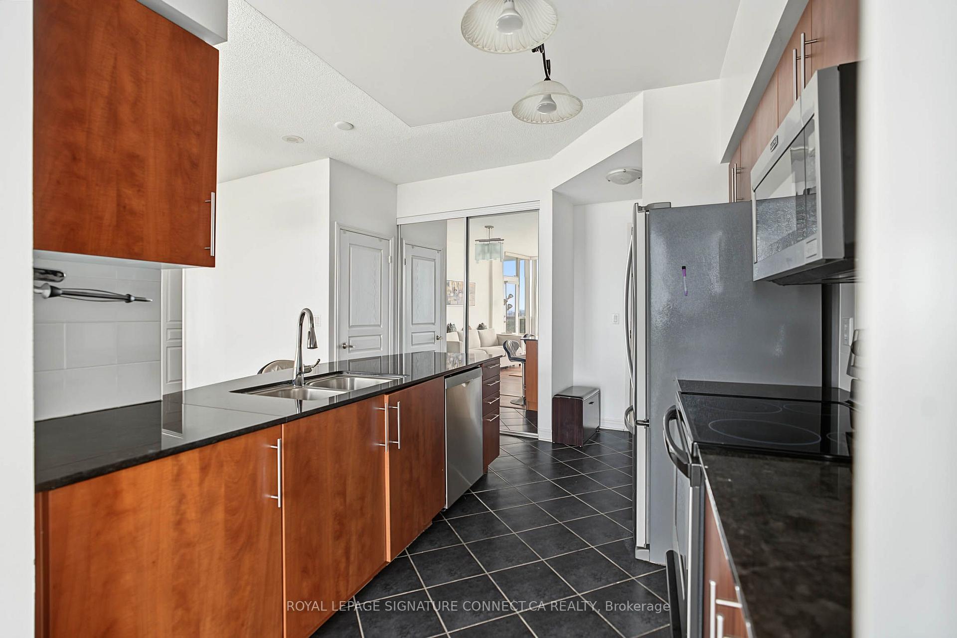 Photo 17 of Unit 2010, 509 Beecroft Road, North York, Willowdale West — HOMEH
