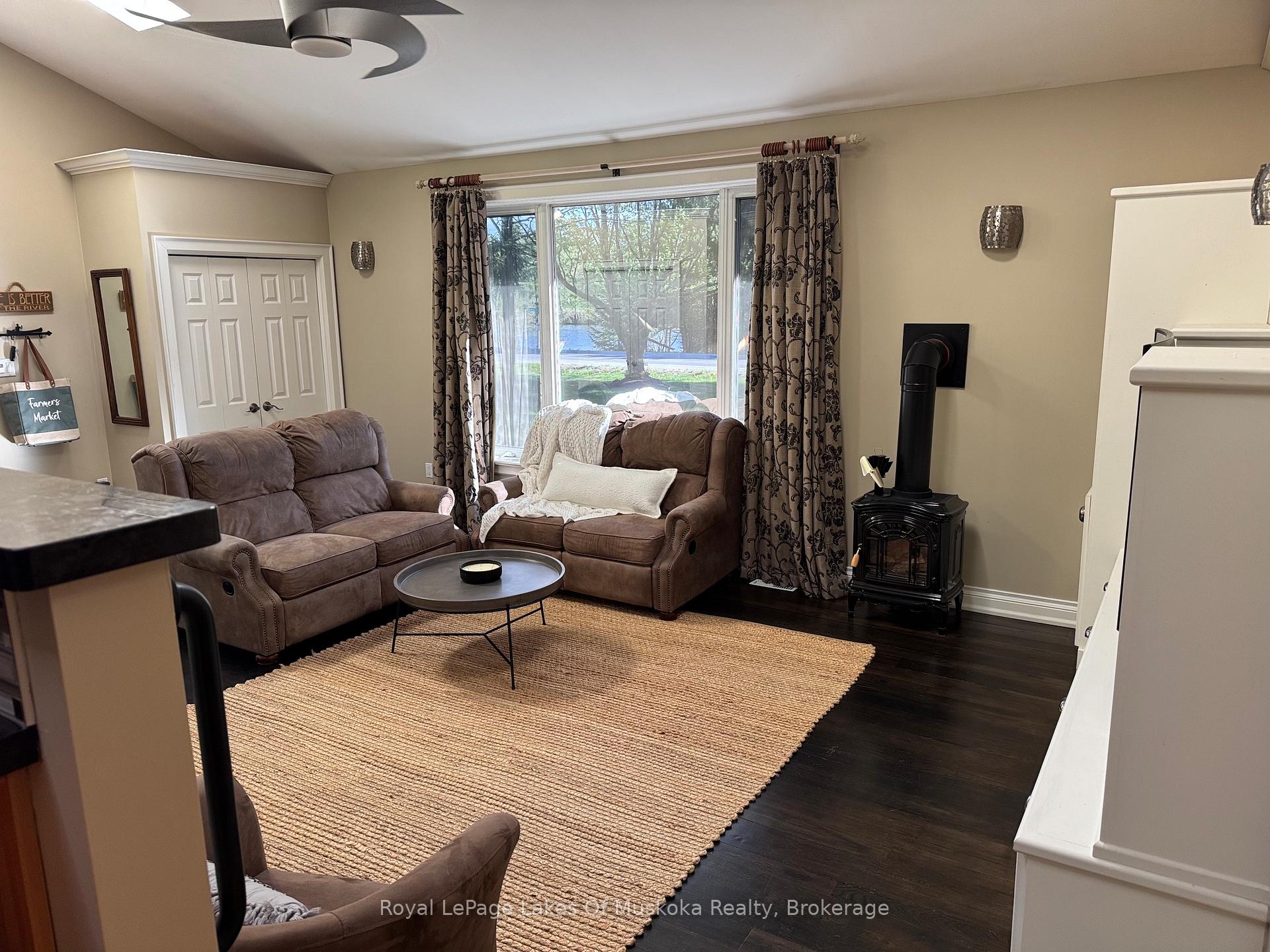 Photo 36 of 2 Leslie Drive W, Bracebridge, Monck (Bracebridge) — HOMEH