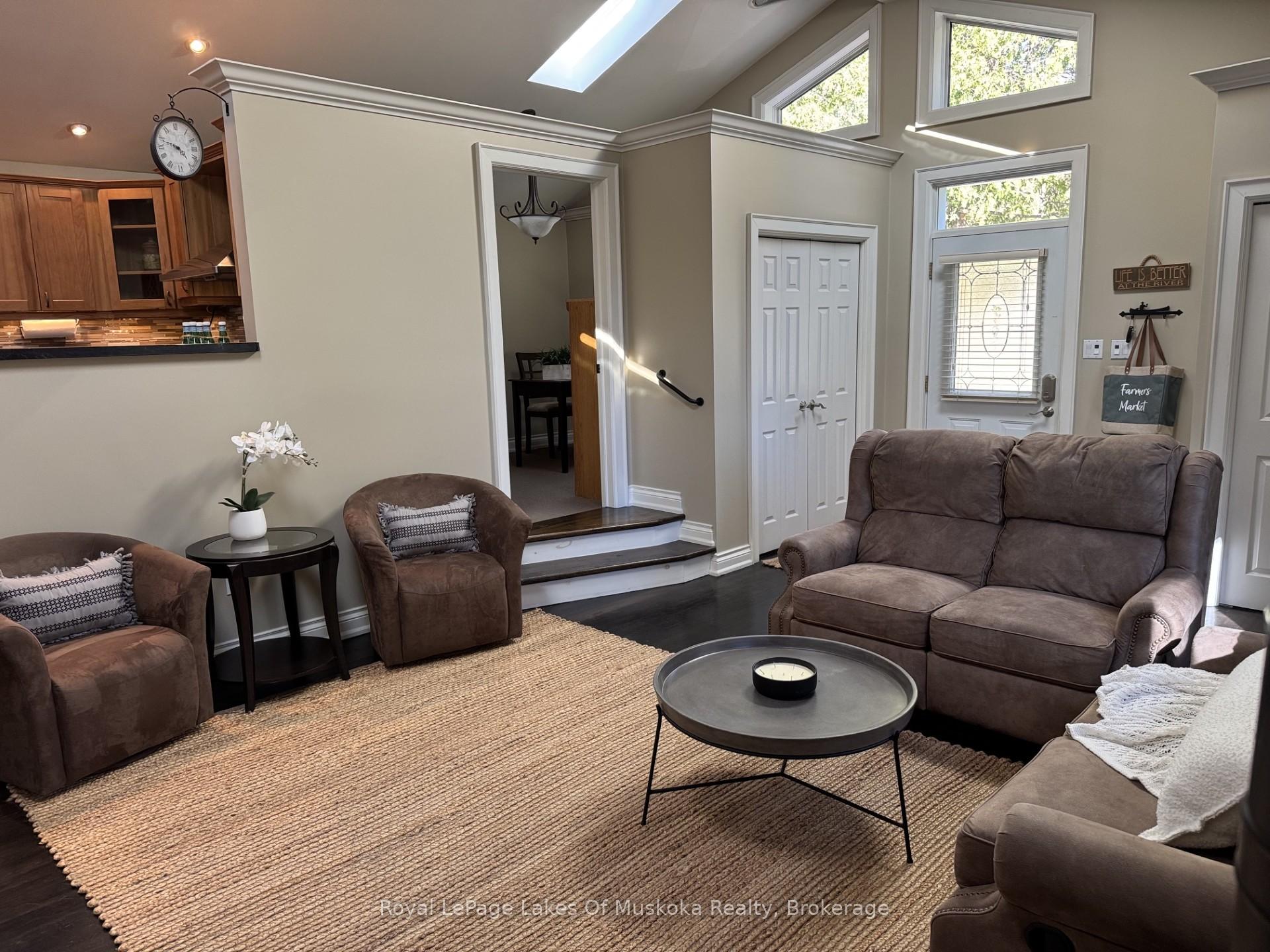 Photo 39 of 2 Leslie Drive W, Bracebridge, Monck (Bracebridge) — HOMEH