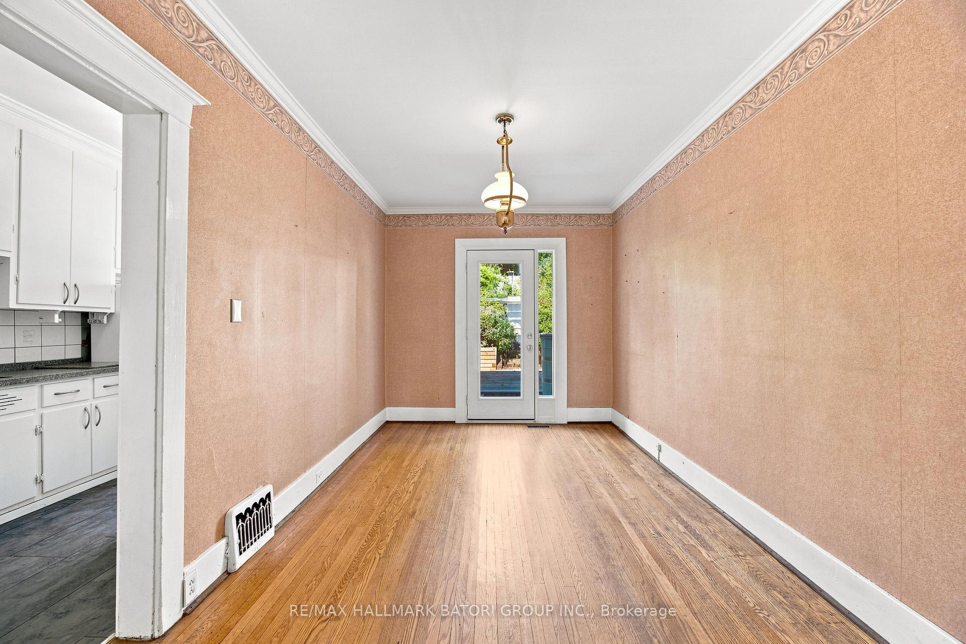 Photo 6 of 1390 Davenport Road, Toronto, Corso Italia-Davenport — HOMEH