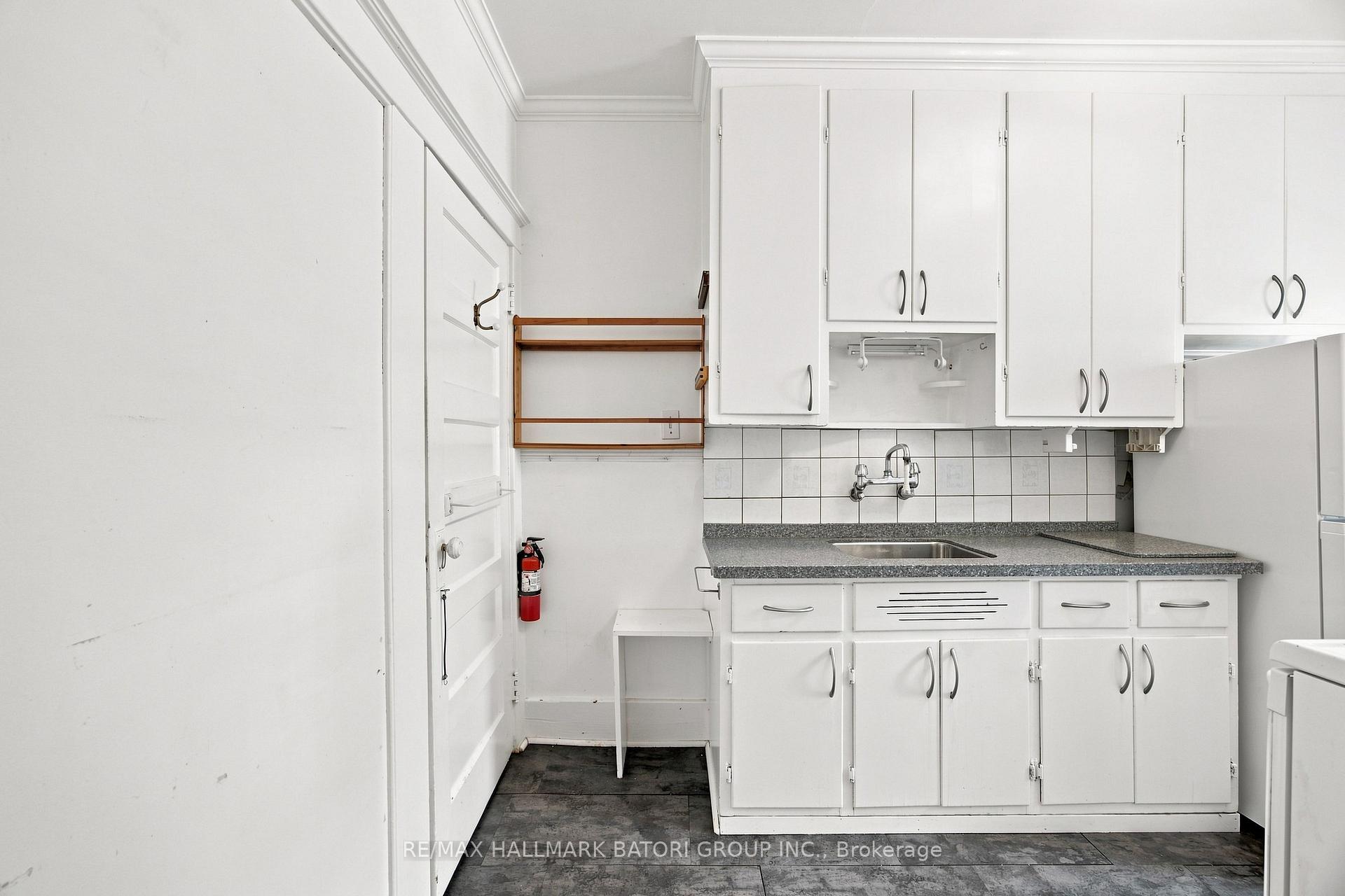 Photo 7 of 1390 Davenport Road, Toronto, Corso Italia-Davenport — HOMEH
