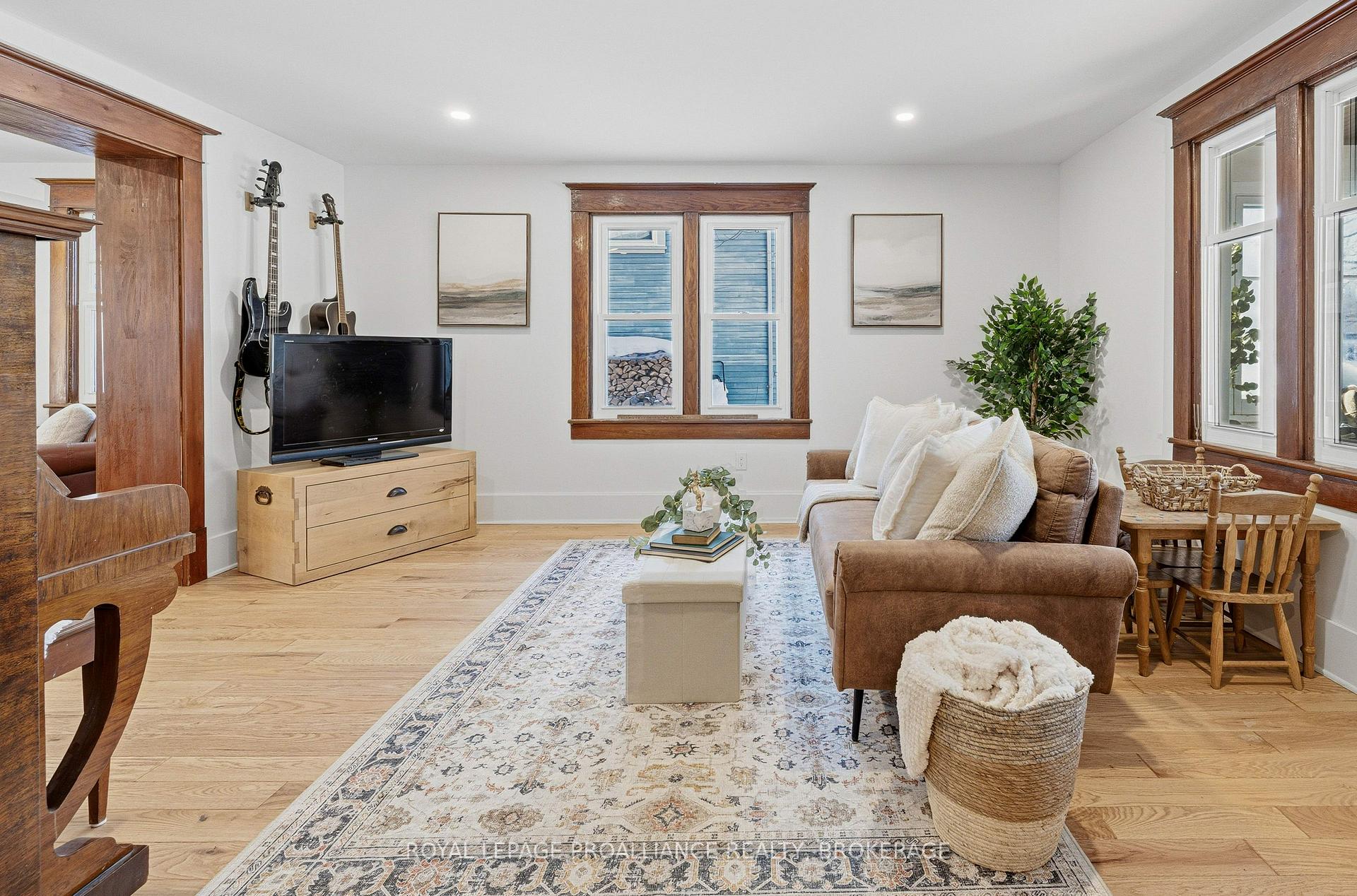 Photo 9 of 125 Pine Street, Gananoque, Gananoque — HOMEH