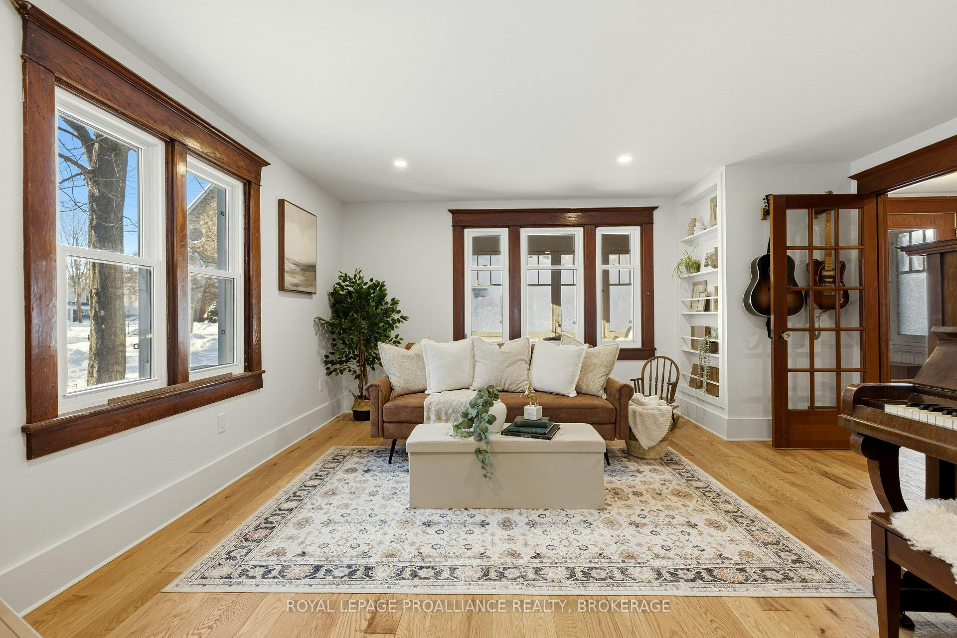 Photo 10 of 125 Pine Street, Gananoque, Gananoque — HOMEH