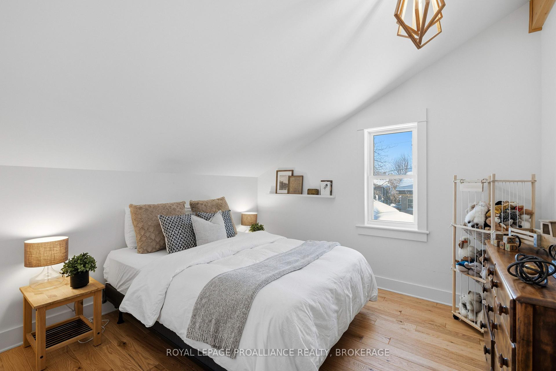 Photo 29 of 125 Pine Street, Gananoque, Gananoque — HOMEH