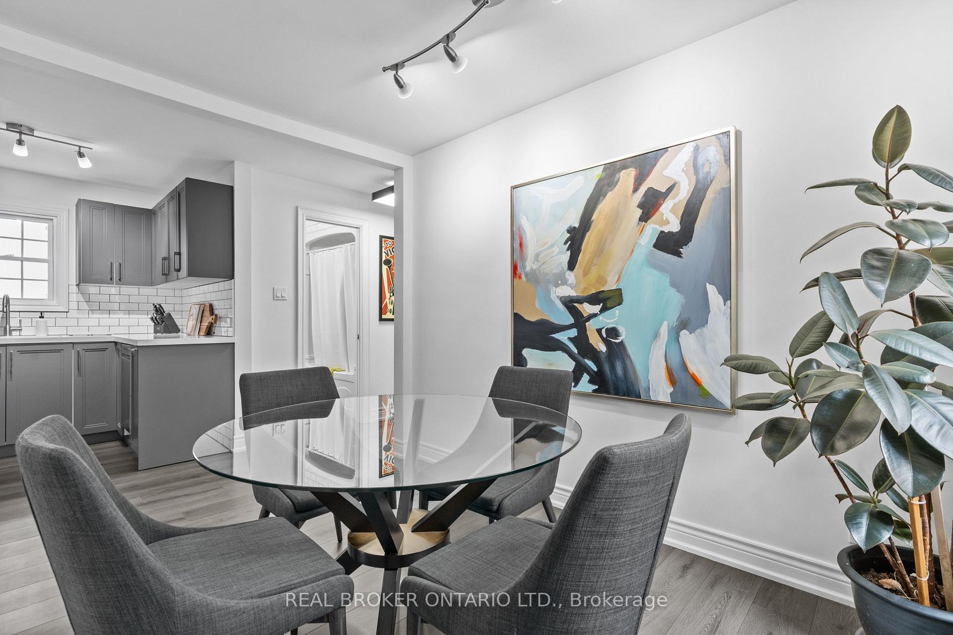 Photo 8 of 5 Acorn Avenue, Etobicoke, Islington-City Centre West — HOMEH