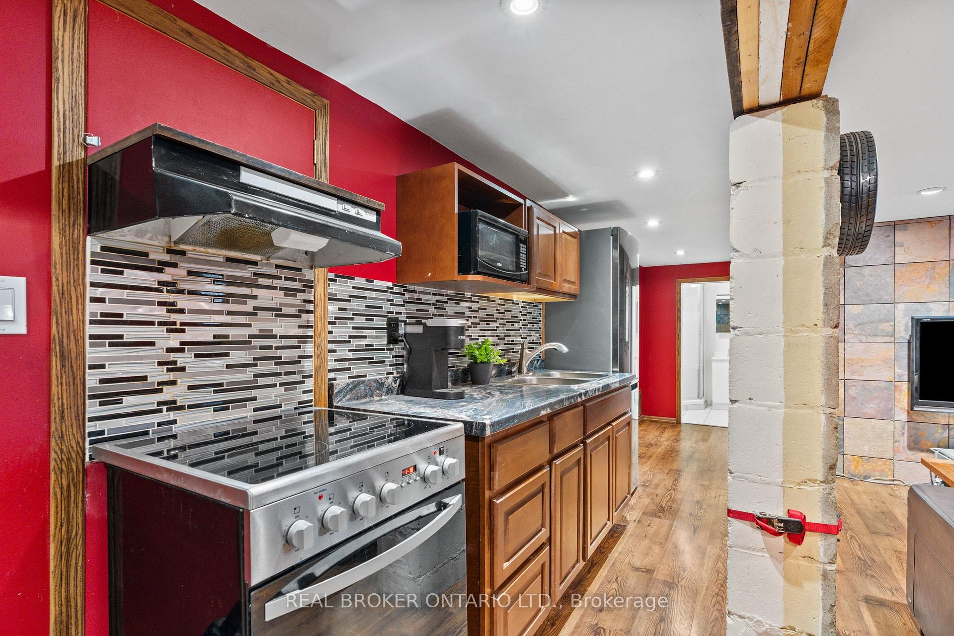 Photo 19 of 5 Acorn Avenue, Etobicoke, Islington-City Centre West — HOMEH