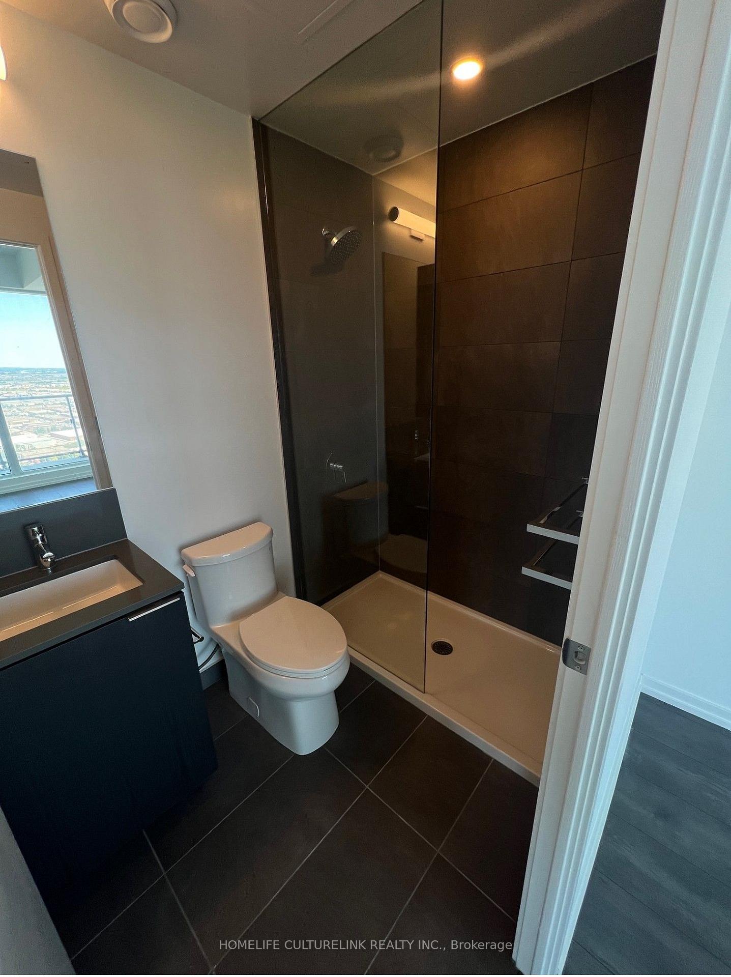 Photo 7 of Unit 4203, 1000 Portage Parkway, Vaughan, Vaughan Corporate Centre — HOMEH