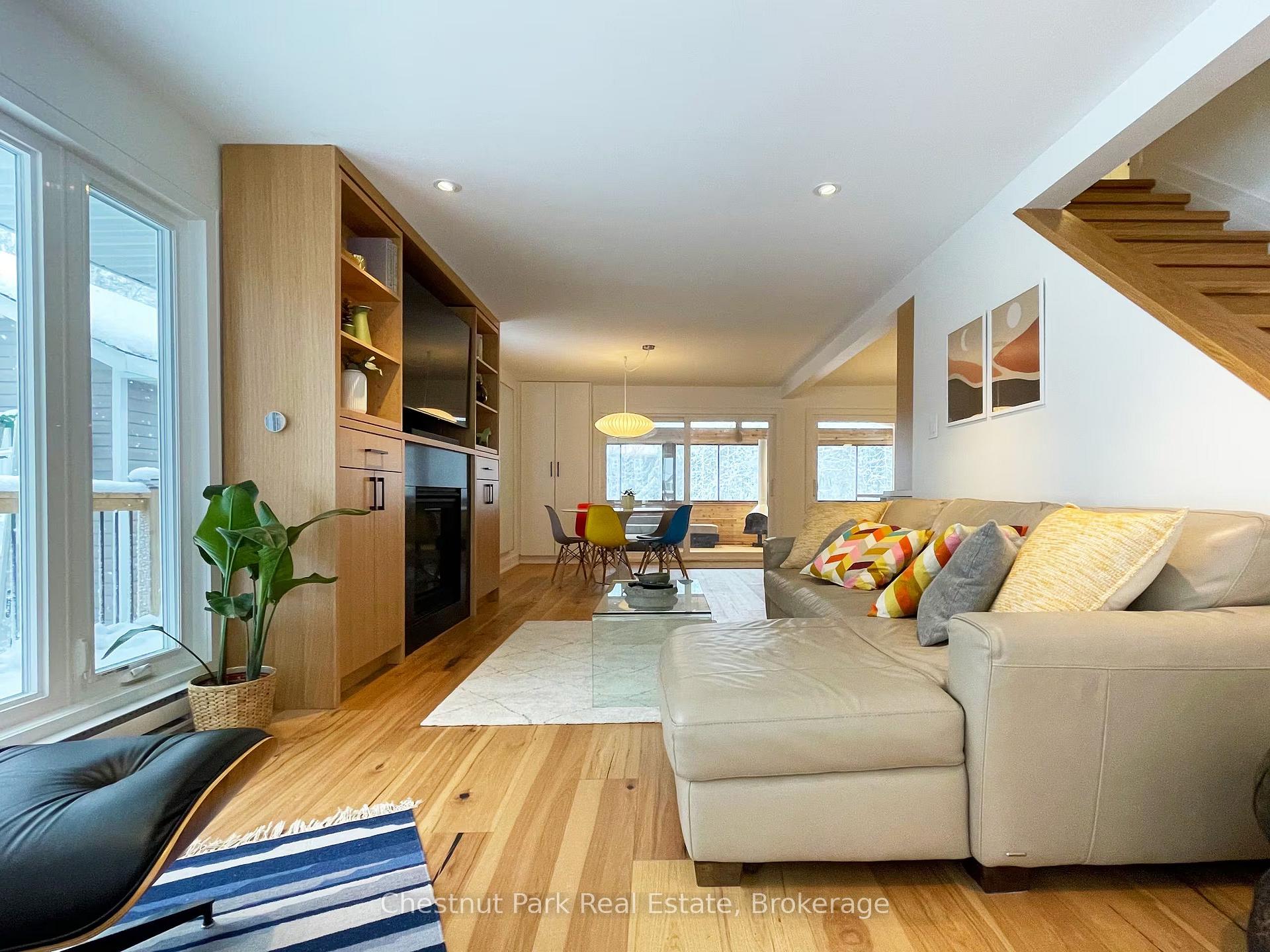 Photo 7 of 1002 Chippawa Avenue, Gravenhurst, Muskoka (S) — HOMEH