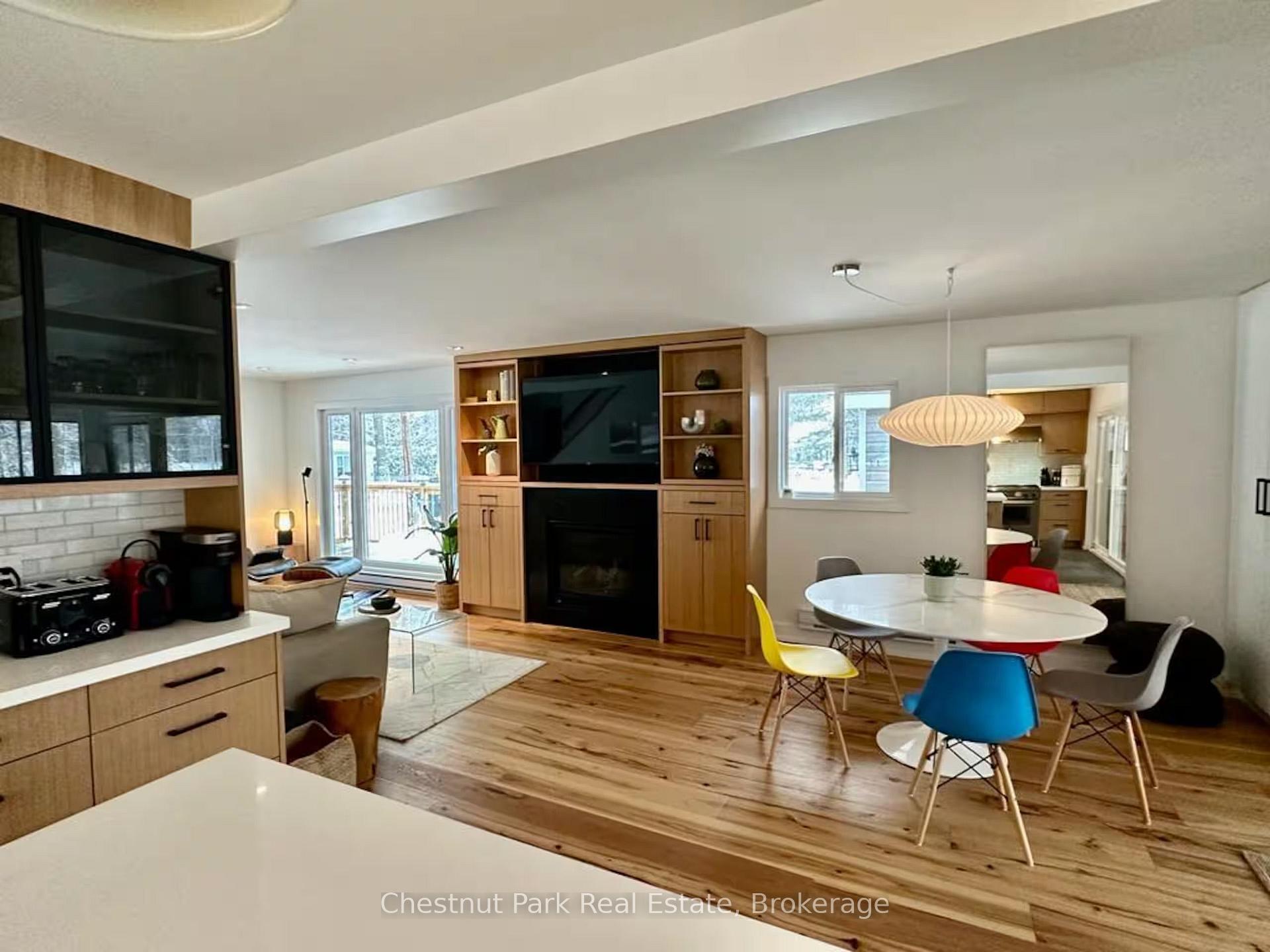 Photo 9 of 1002 Chippawa Avenue, Gravenhurst, Muskoka (S) — HOMEH