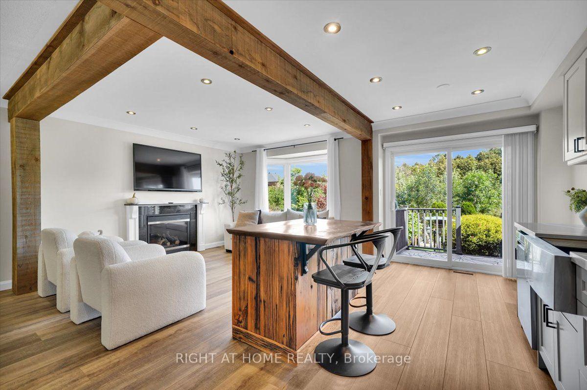 Photo 12 of 235 Weldon Road, Whitchurch-Stouffville, Stouffville — HOMEH
