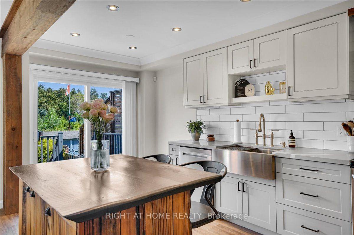 Photo 16 of 235 Weldon Road, Whitchurch-Stouffville, Stouffville — HOMEH