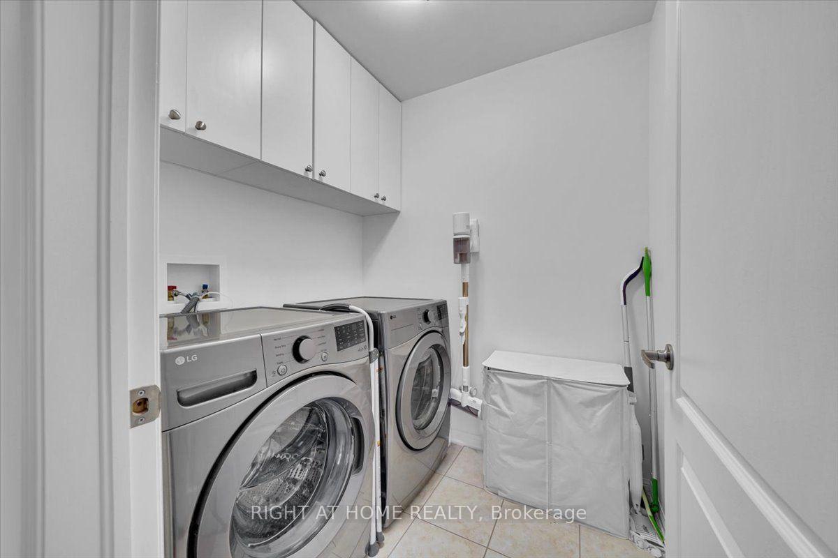 Photo 24 of 235 Weldon Road, Whitchurch-Stouffville, Stouffville — HOMEH