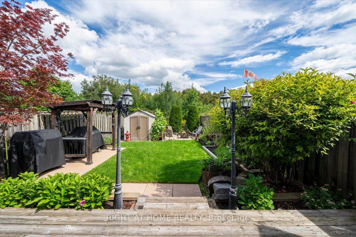 Photo 29 of 235 Weldon Road, Whitchurch-Stouffville, Stouffville — HOMEH