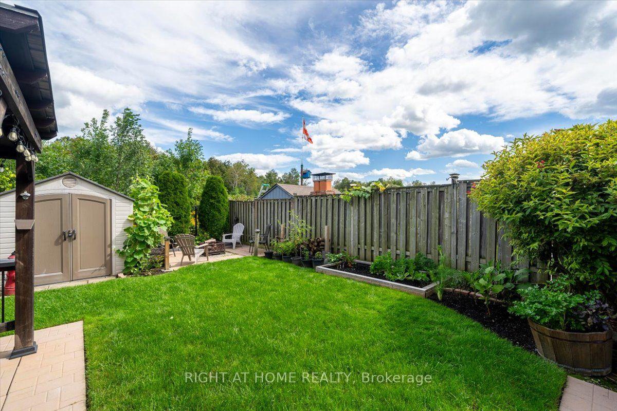 Photo 30 of 235 Weldon Road, Whitchurch-Stouffville, Stouffville — HOMEH